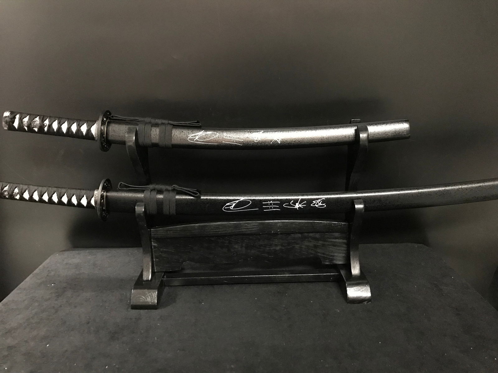 RAY PARK SIGNED LTD. EDITION SNAKE EYES SAMURAI SWORD SET AND HOLDER (WWOC COA) (1 of 6)