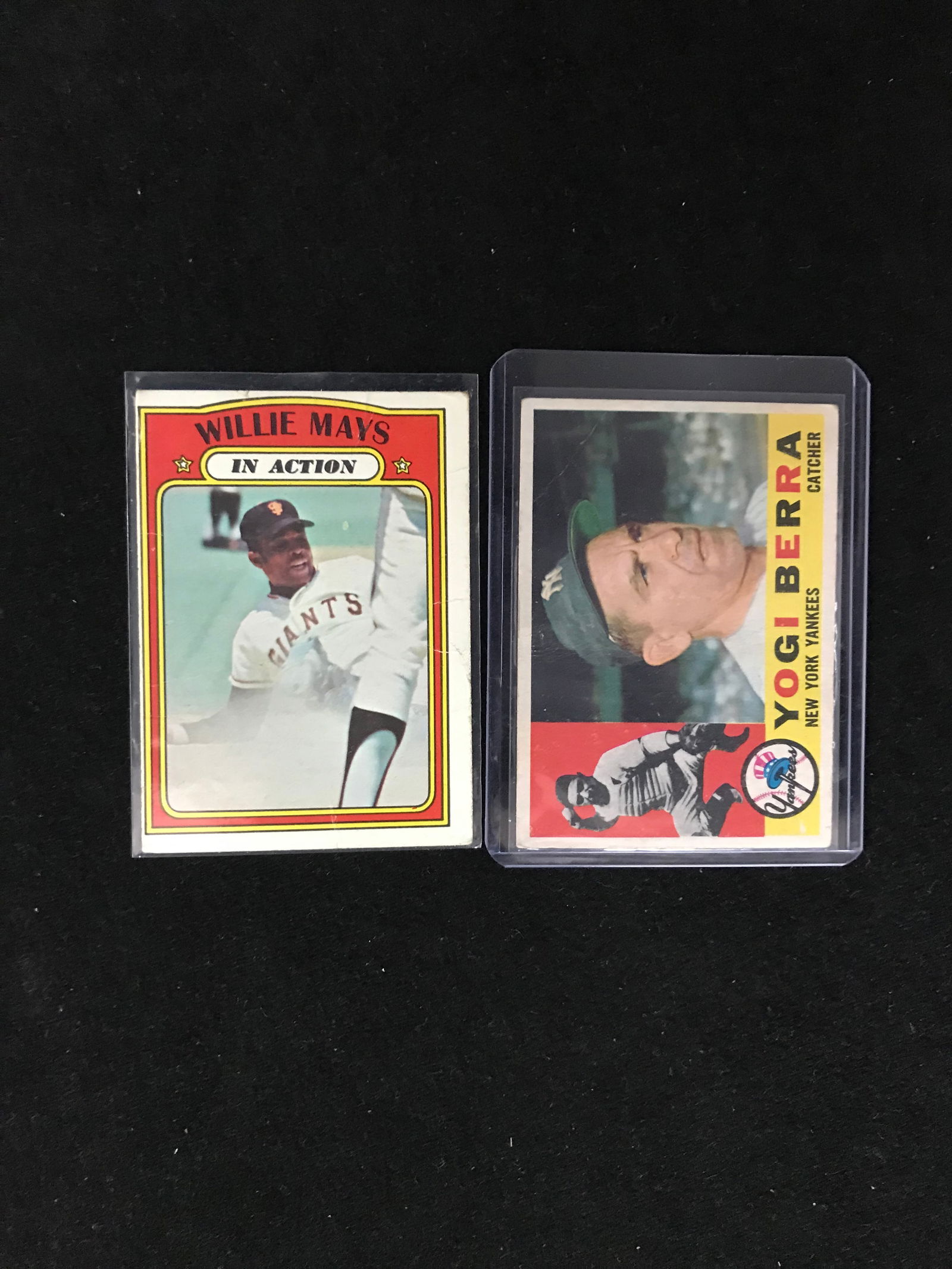 1960 TOPPS YOGI BERRA AND WILLIE MAYS BASEBALL CARD LOT (1 of 1)