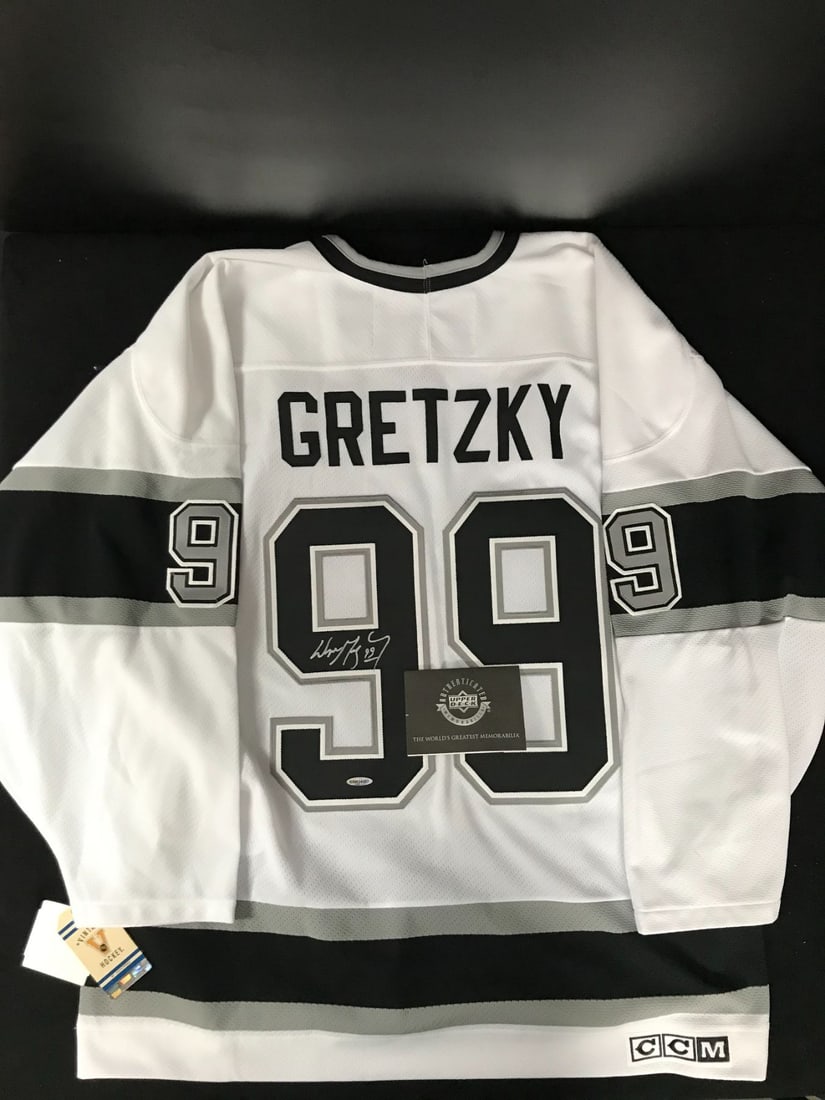 WAYNE GRETZKY SIGNED KINGS JERSEY UPPER DECK COA (1 of 3)