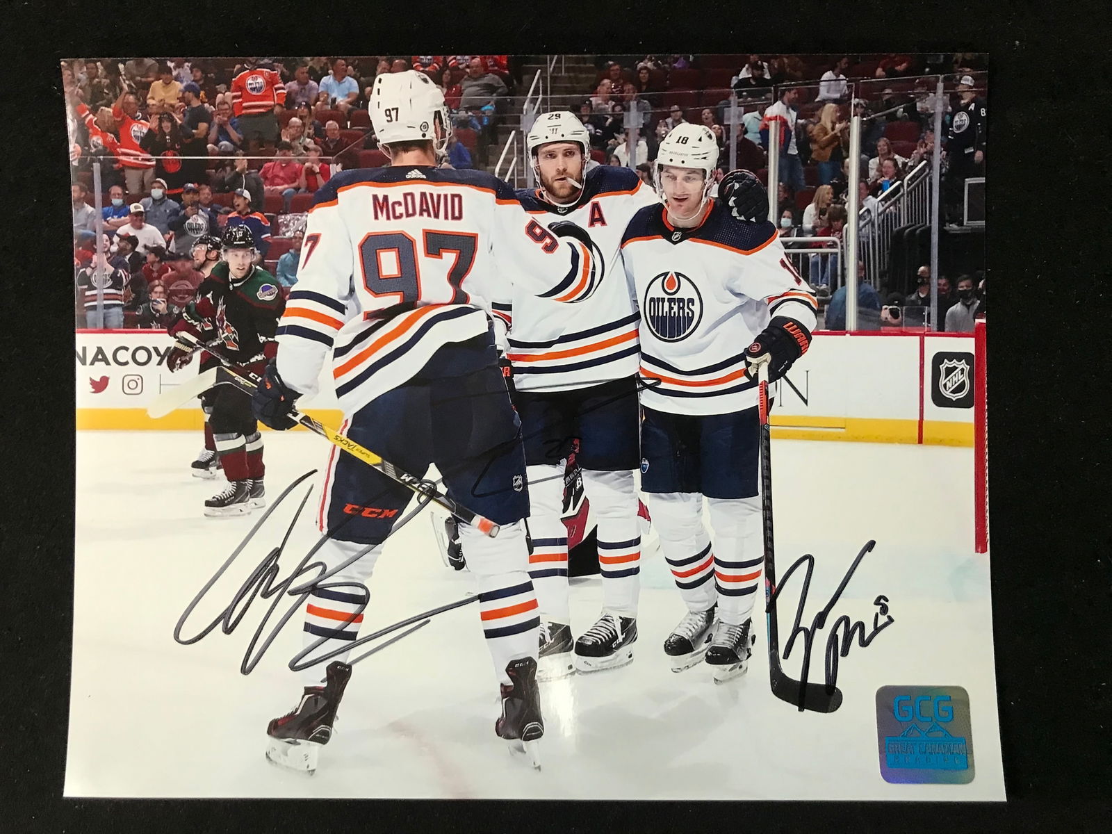 CONNOR MCDAVID AND ZACH HYMAN SIGNED 8 X 10 (GCG HOLO) (1 of 1)