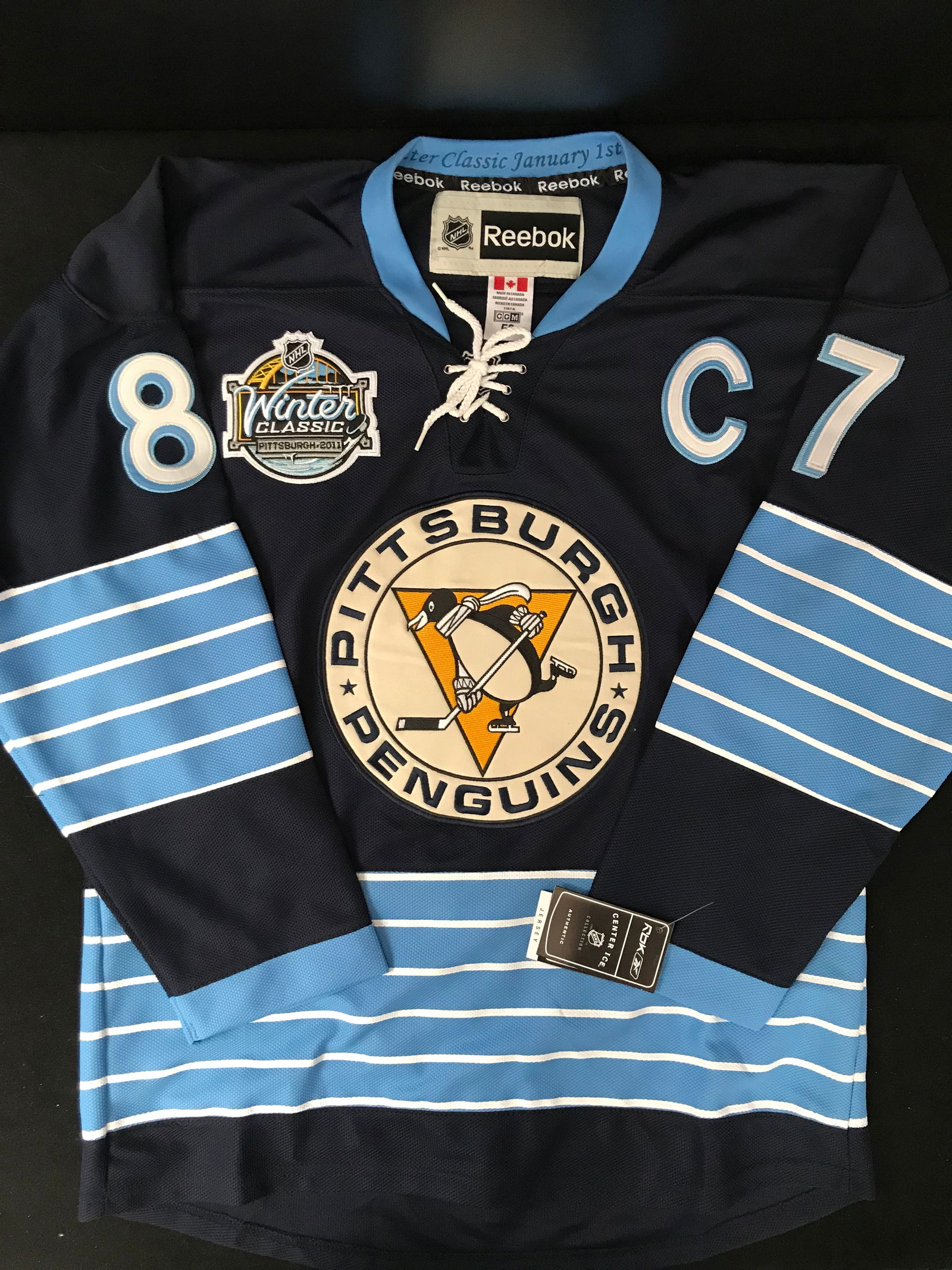 SIDNEY CROSBY WINTER CLASSIC HOCKEY JERSEY (1 of 2)