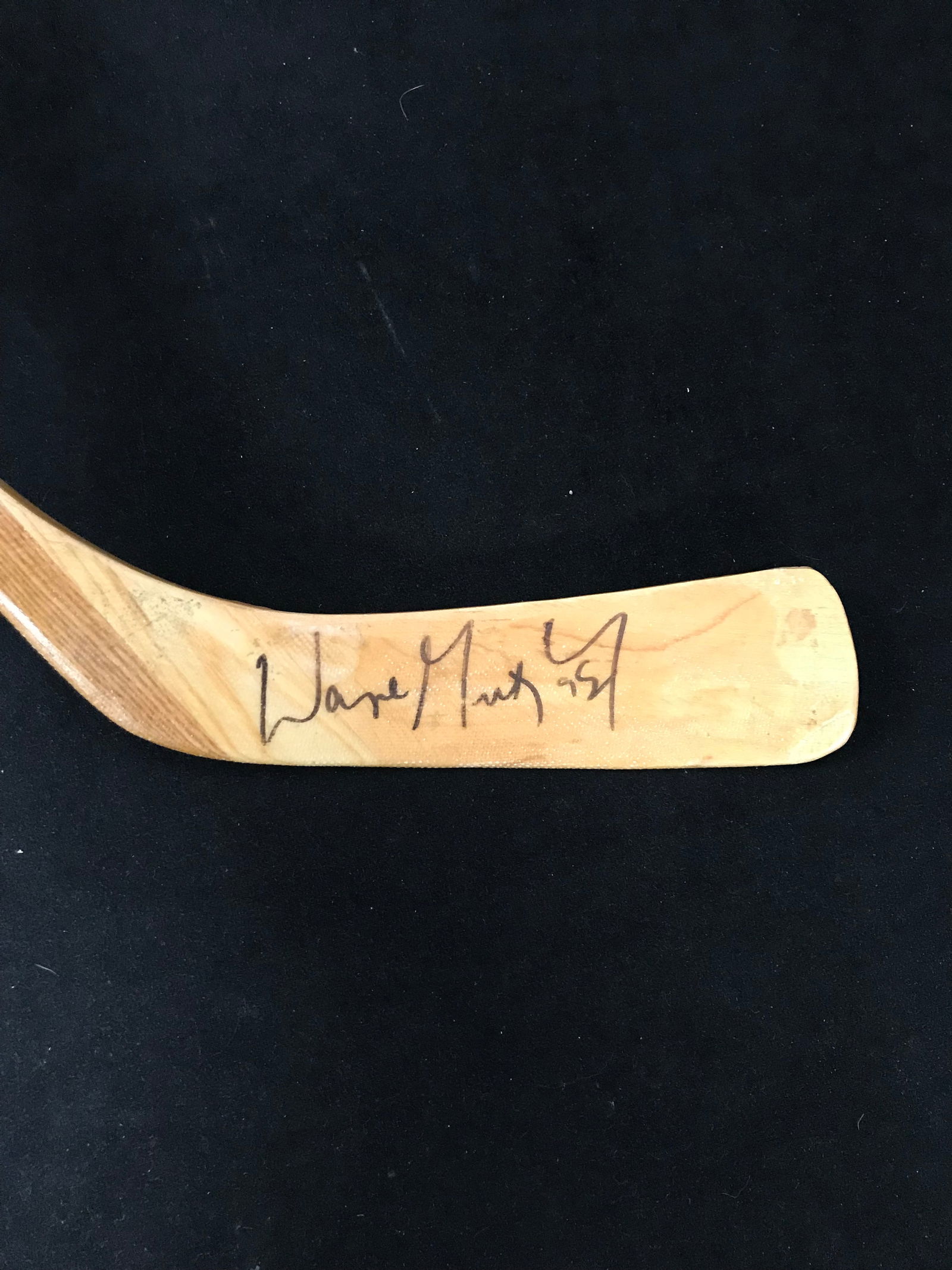 WAYNE GRETZKY SIGNED HOCKEY STICK UPPER DECK COA (1 of 4)