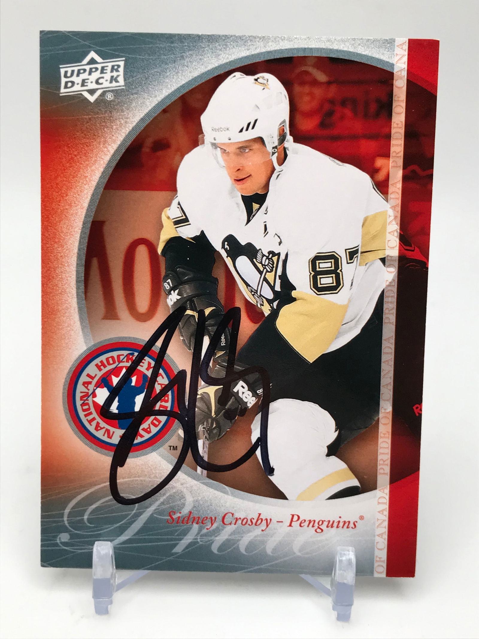 SIDNEY CROSBY SIGNED UPPER DECK TRADING CARD (GCG HOLO) (1 of 2)