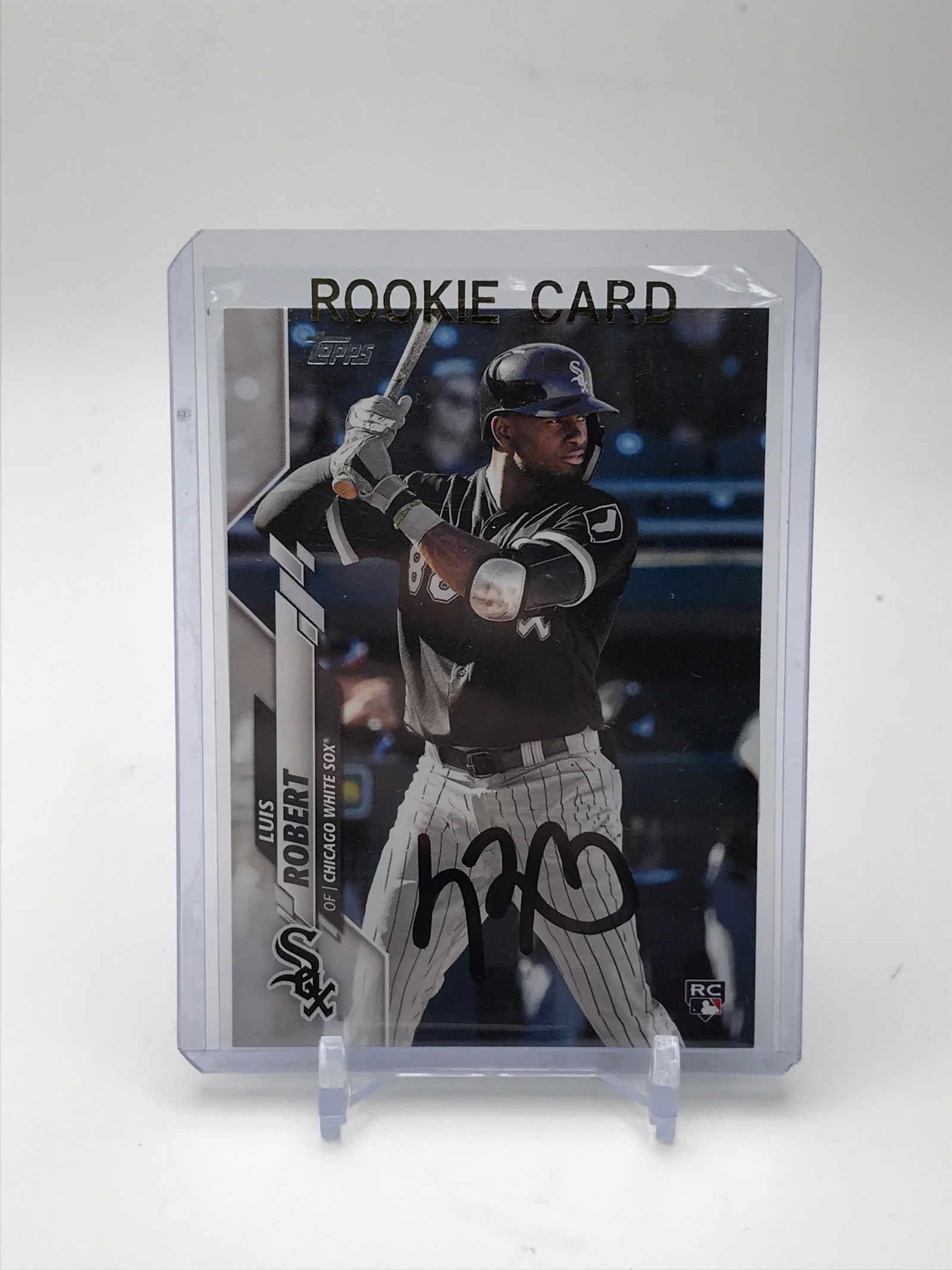 2020 TOPPS LUIS ROBERT AUTOGRAPHED ROOKIE BASEBALL CARD PRO CERT COA (1 of 2)