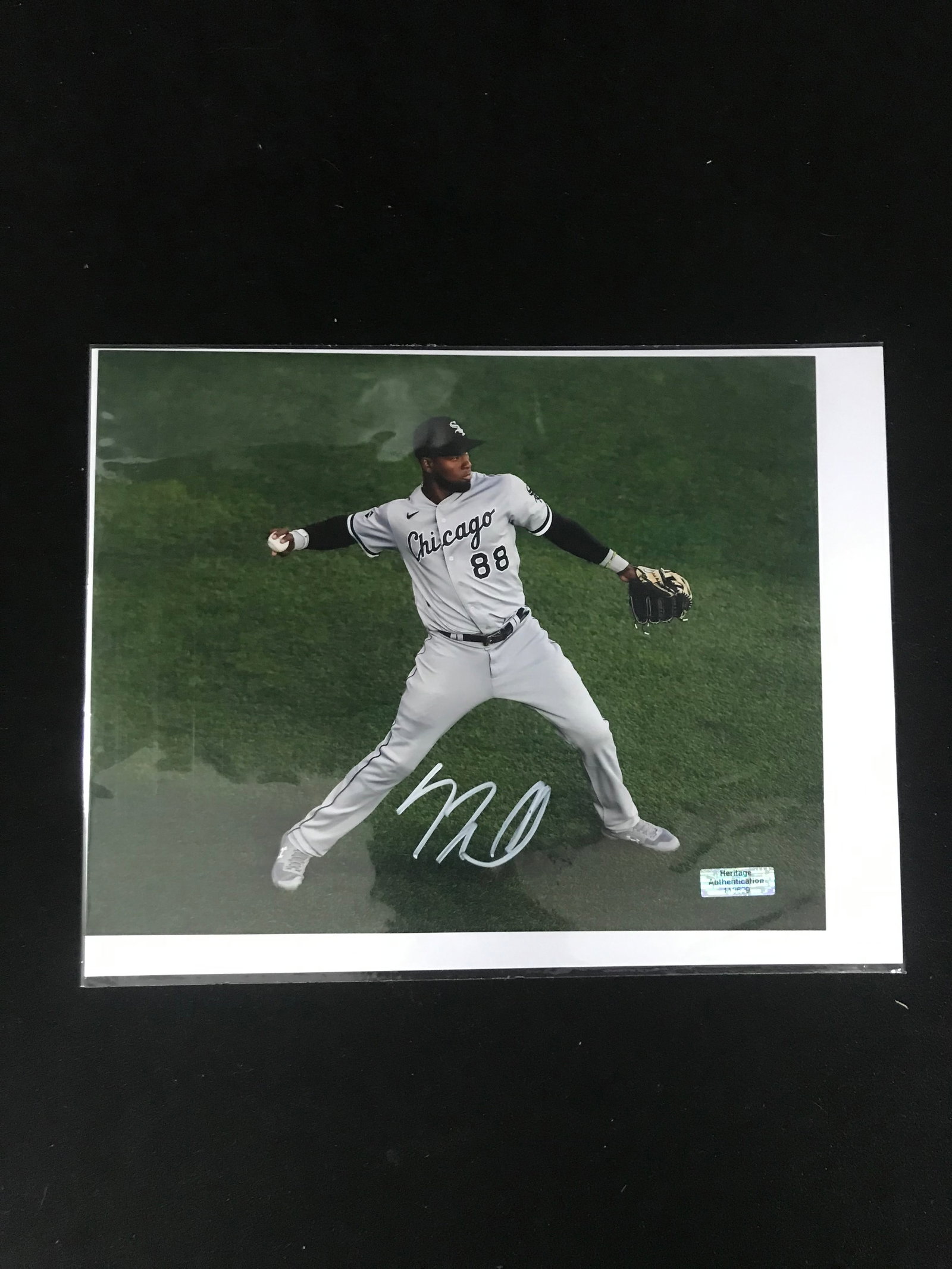 LUIS ROBERT SIGNED 8 X 10 (HERITAGE COA): Prices are in Canadian dollars