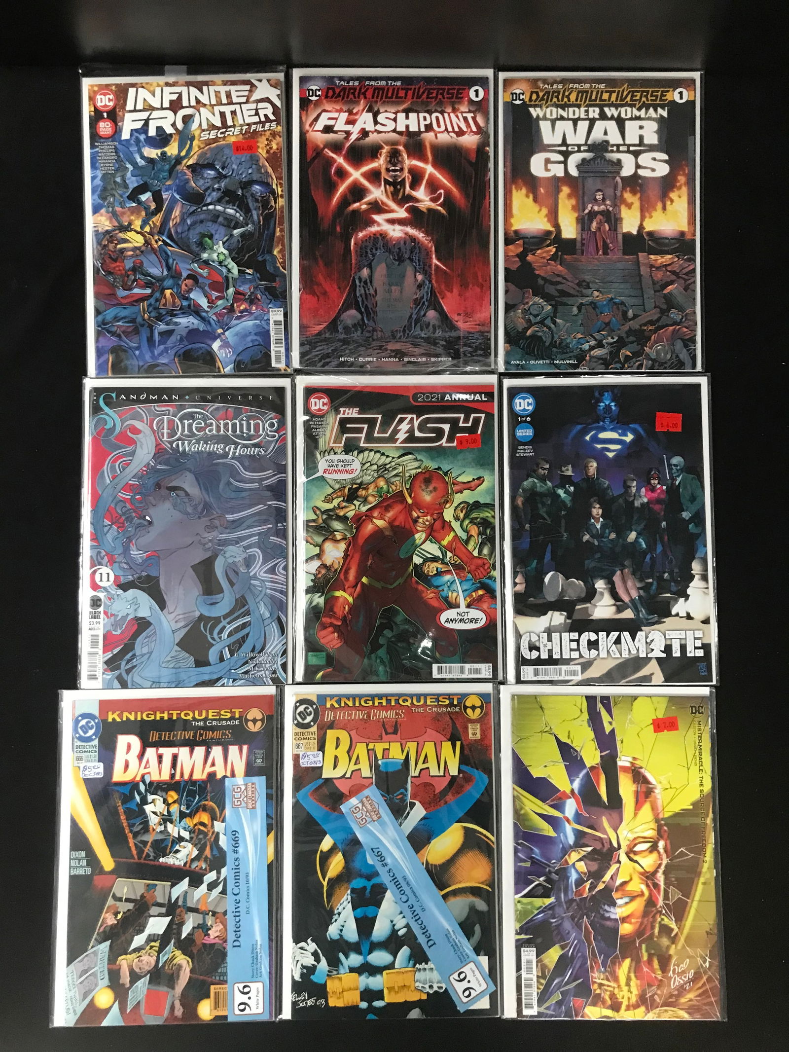 VARIOUS SUPERHERO COMIC BOOK LOT (1 of 1)