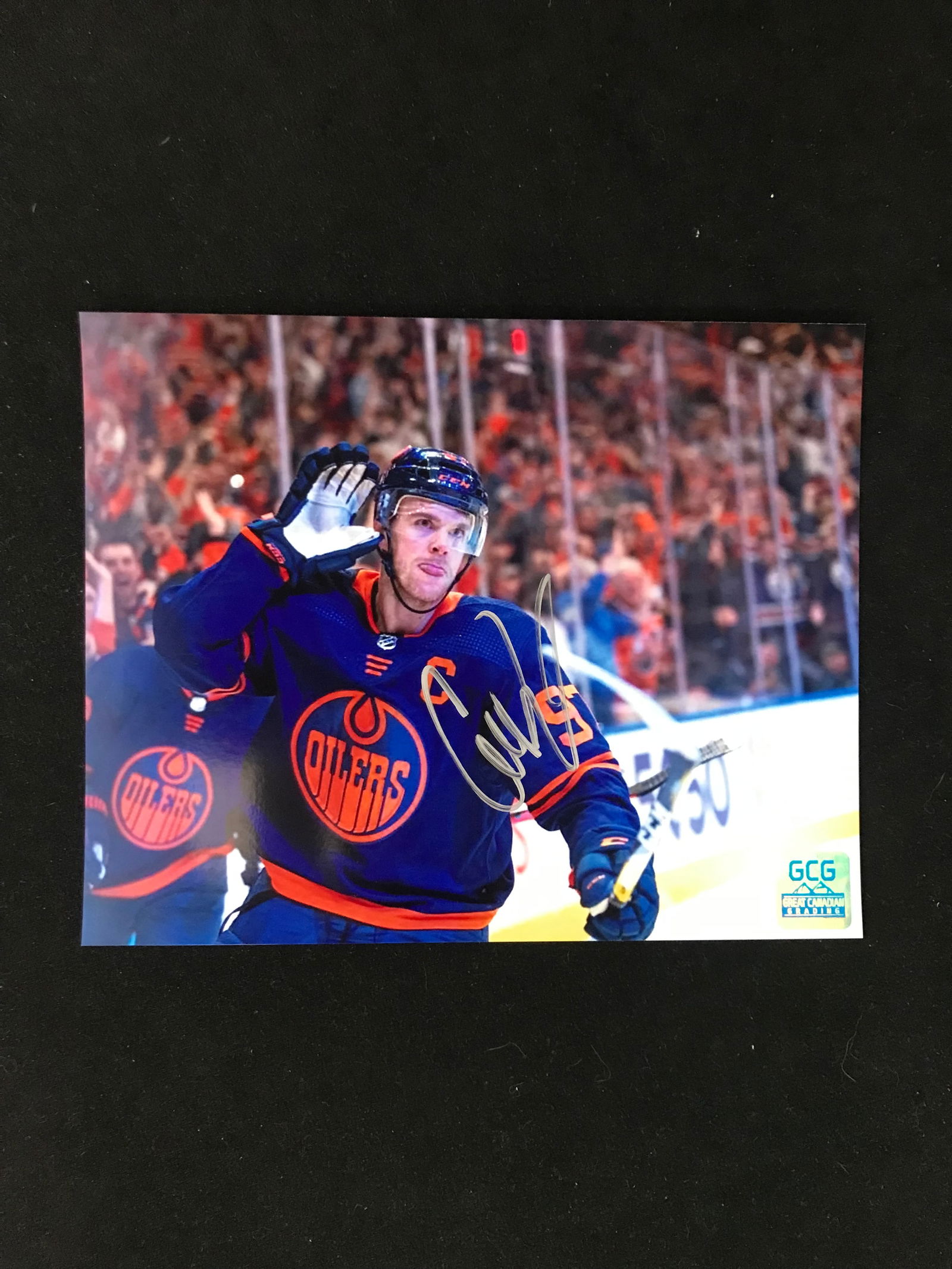 CONNOR MCDAVID SIGNED 8X10 PHOTO GCG COA (1 of 1)