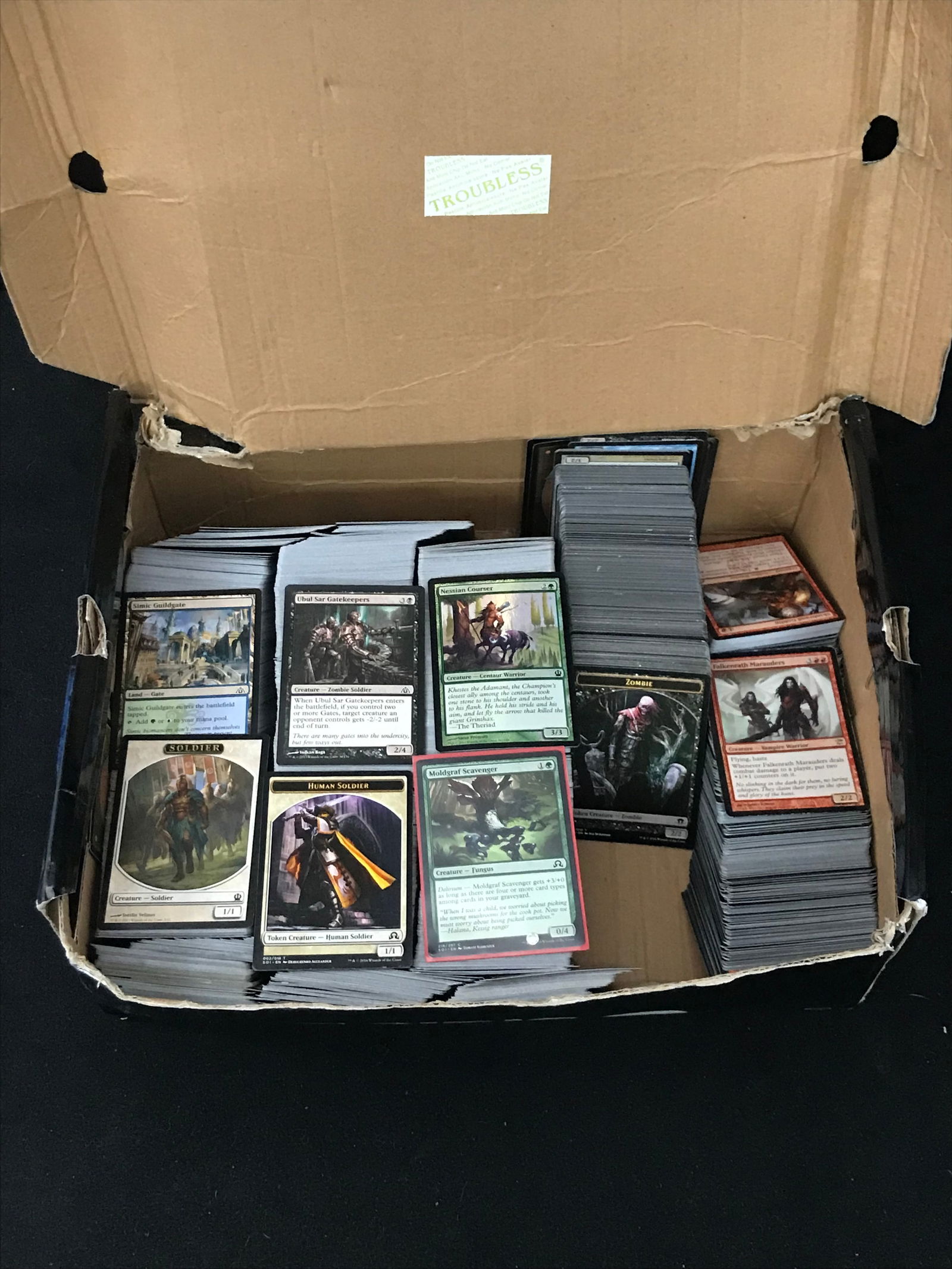 LARGE MAGIC THE GATHERING CARD LOT (UNCHECKED) (1 of 1)