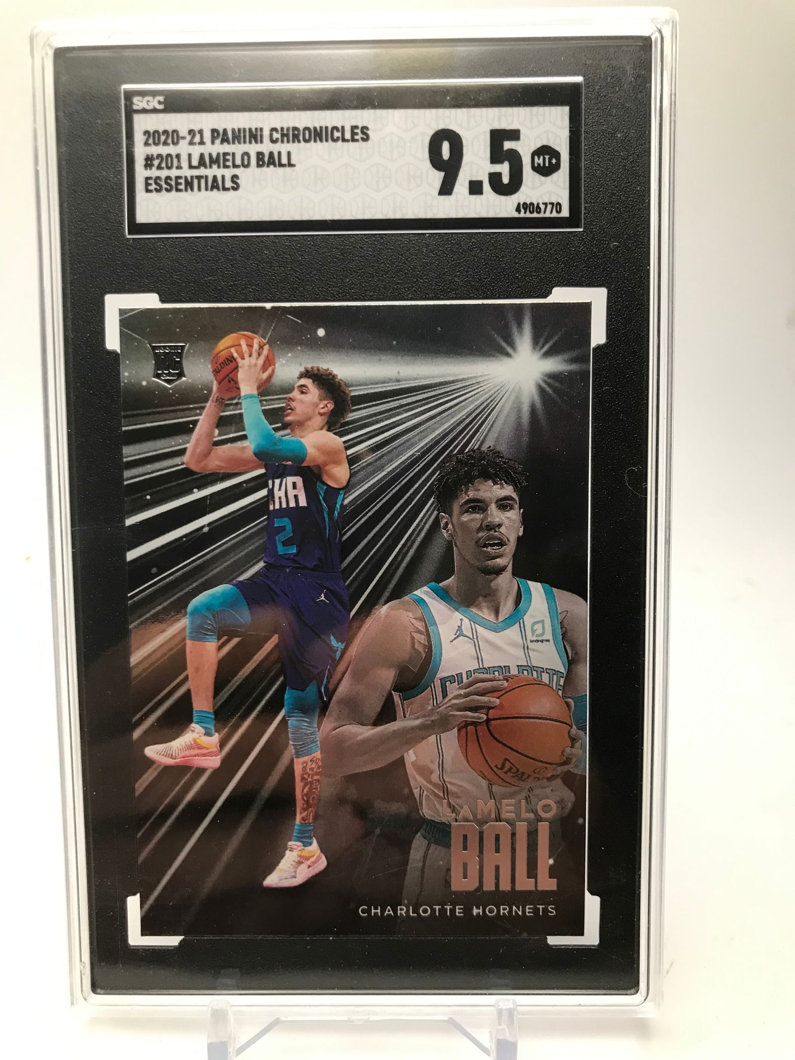 2020-21 PANINI CHRONICLES LAMELO BALL ROOKIE SGC GRADED 9.5 (1 of 2)