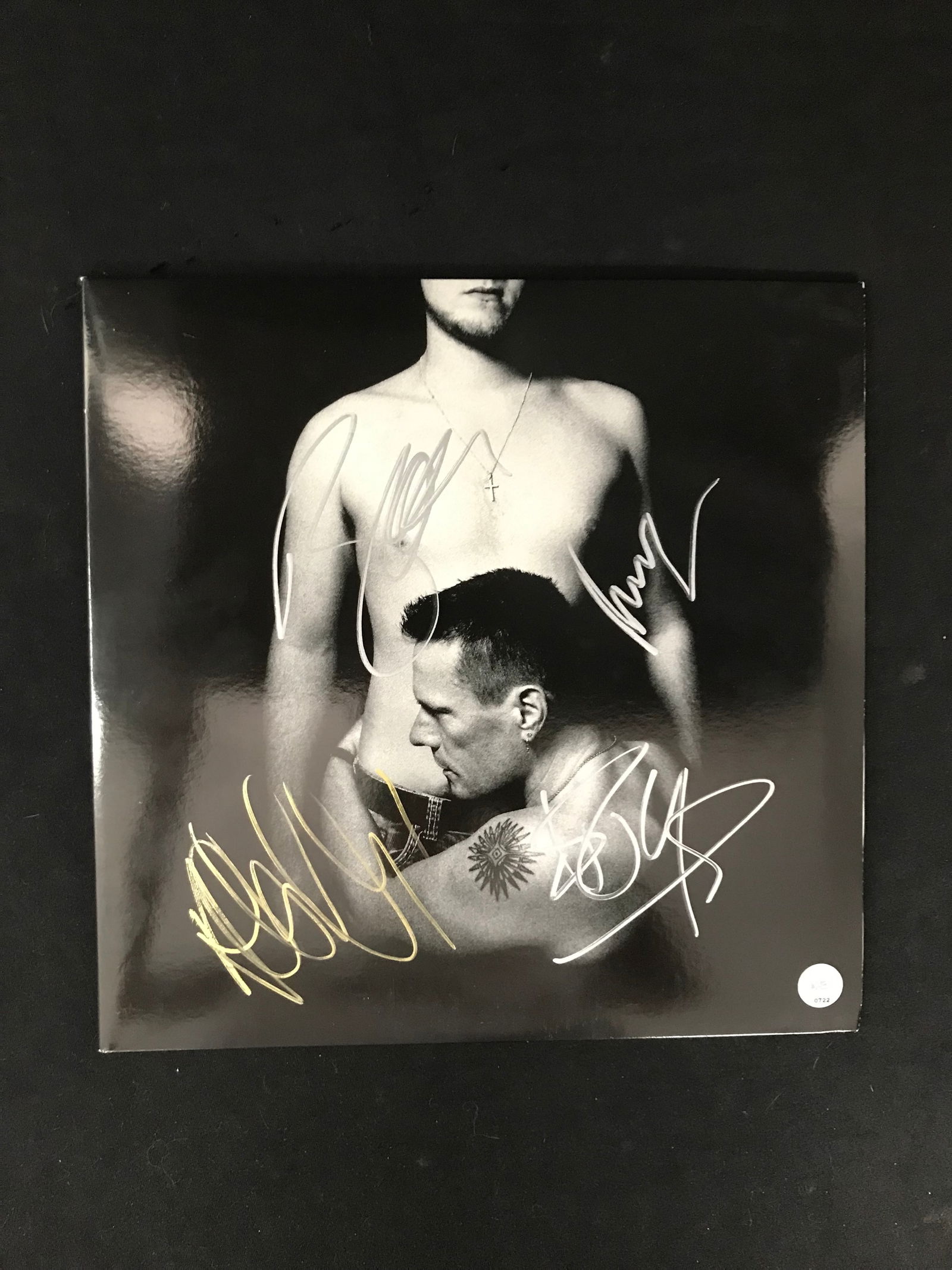 U2 BAND SIGNED VINYL RECORD COMPLETE (KB COA) (1 of 2)
