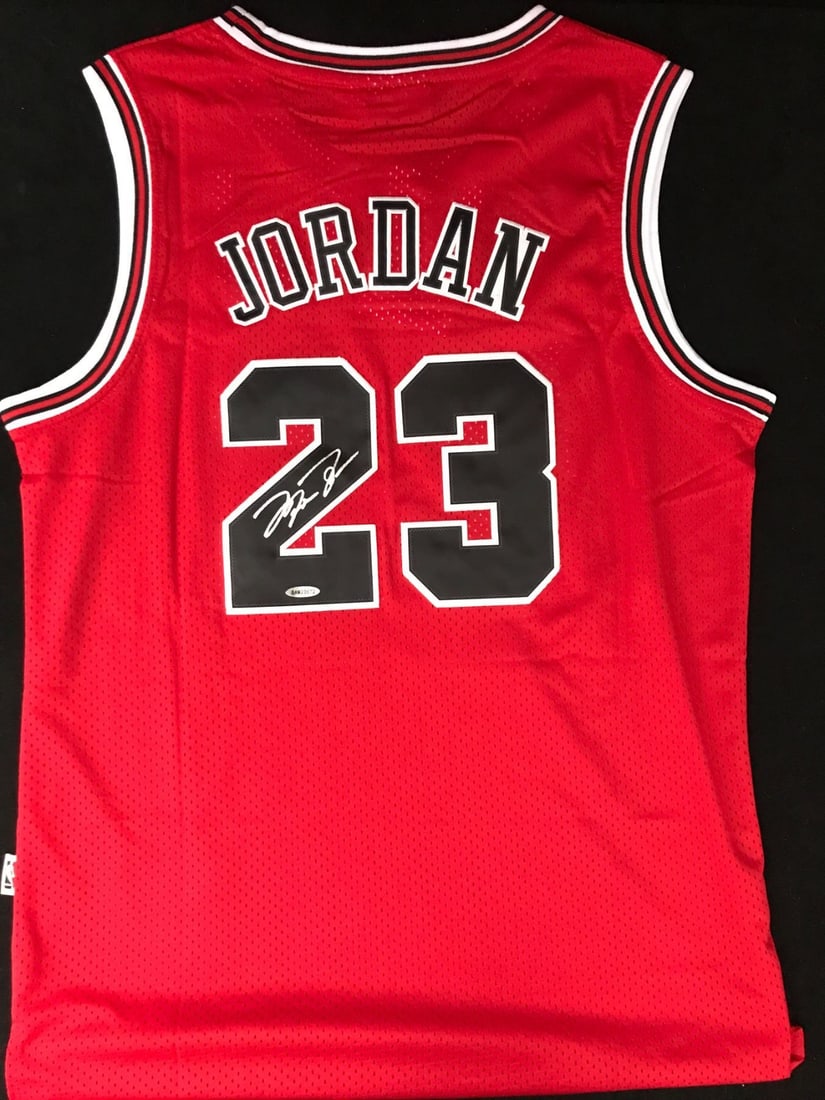 MICHAEL JORDAN SIGNED CHICAGO BULLS MITCHELL AND NESS JERSEY FINALS PATCH (UPPER DECK COA) (1 of 3)