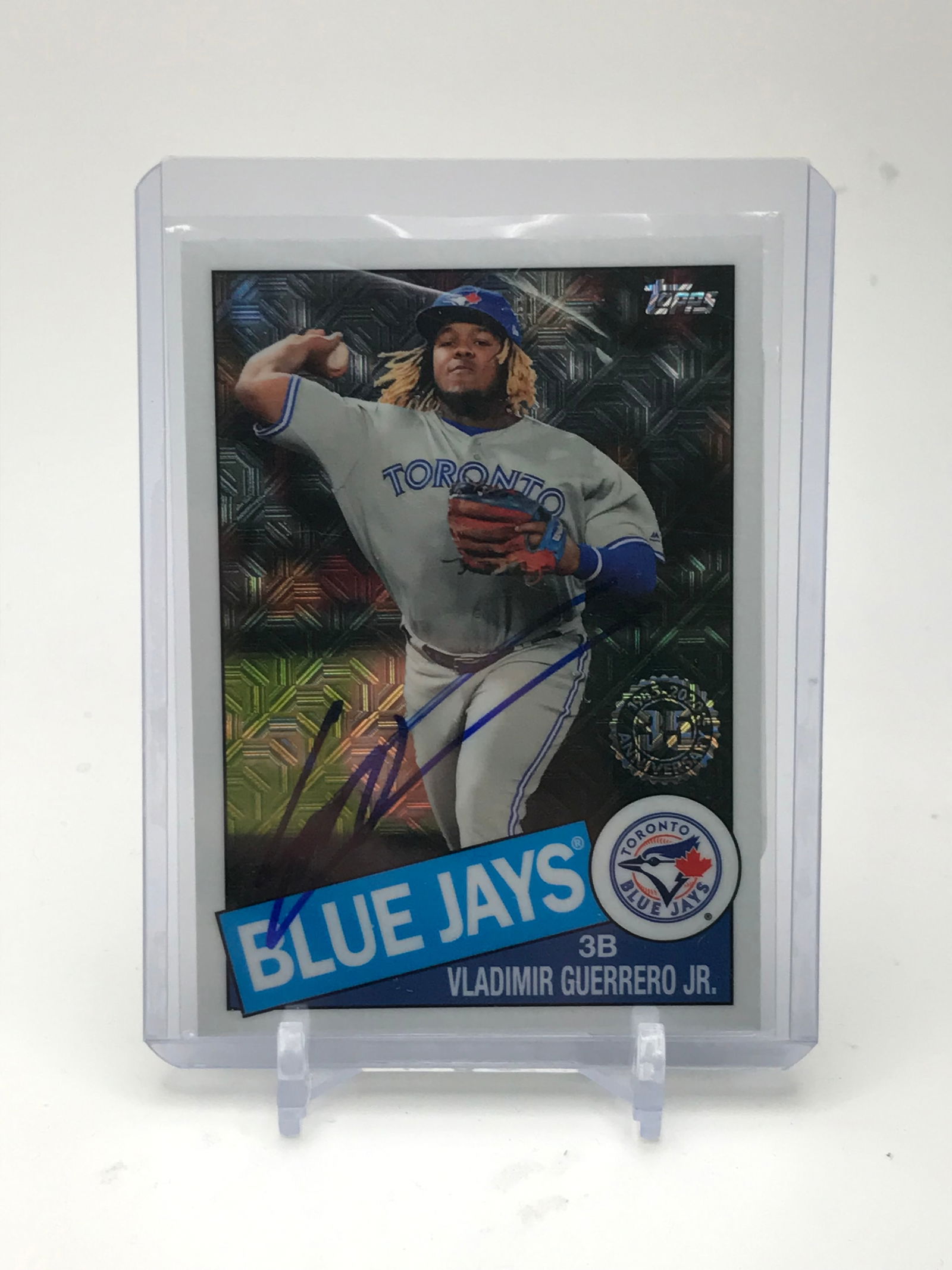 VLADIMIR GUERRERO JR. SIGNED TOPPS BASEBALL CARD (PRO CERT COA) (1 of 2)