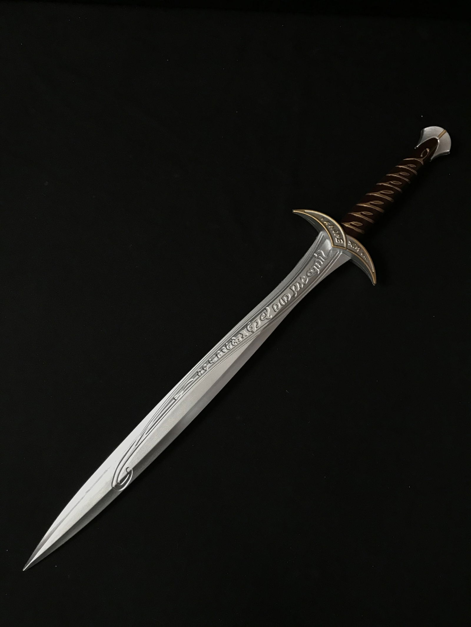 SEAN ASTIN SIGNED LORD OF THE RINGS STINGER REPLICA SWORD (WWOC COA) (1 of 3)