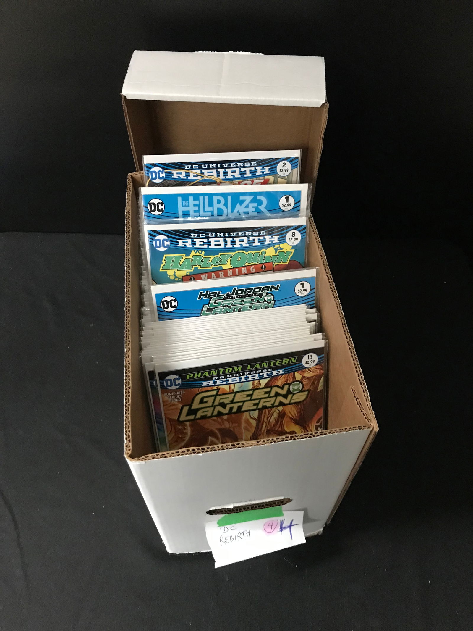 LOT OF APPROX 100 COMICS (DC COMICS) (1 of 1)