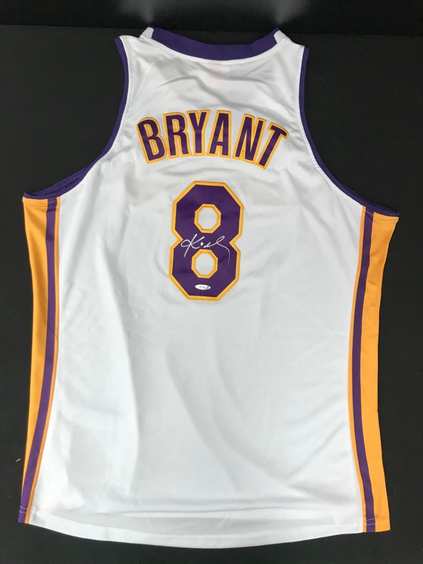 KOBE BRYANT SIGNED L.A LAKERS JERSEY (UPPER DECK COA) (1 of 4)