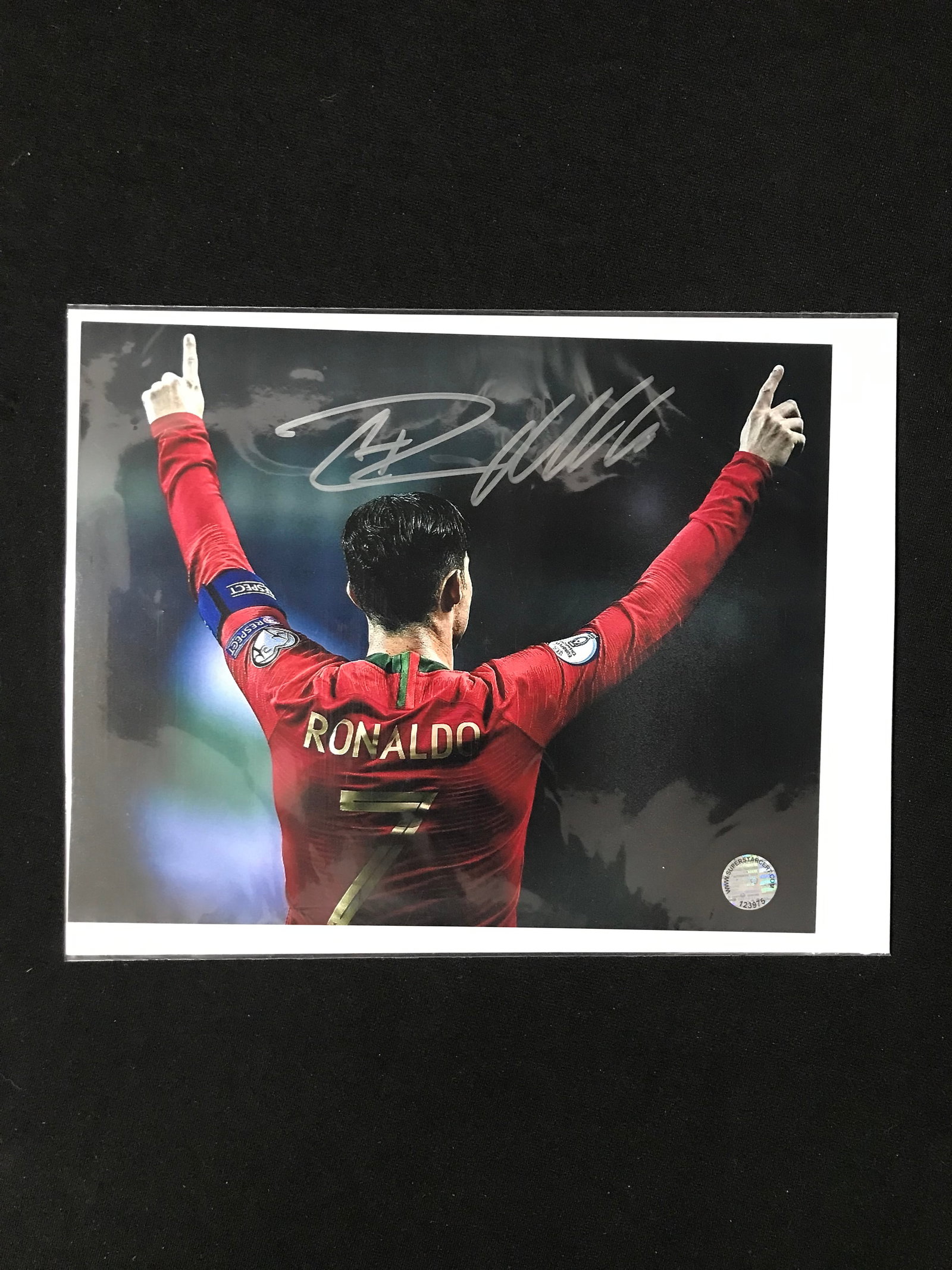 CHRISTIANO RONALDO SIGNED 8 X 10 (SUPERSTAR COA): Prices are in Canadian dollars