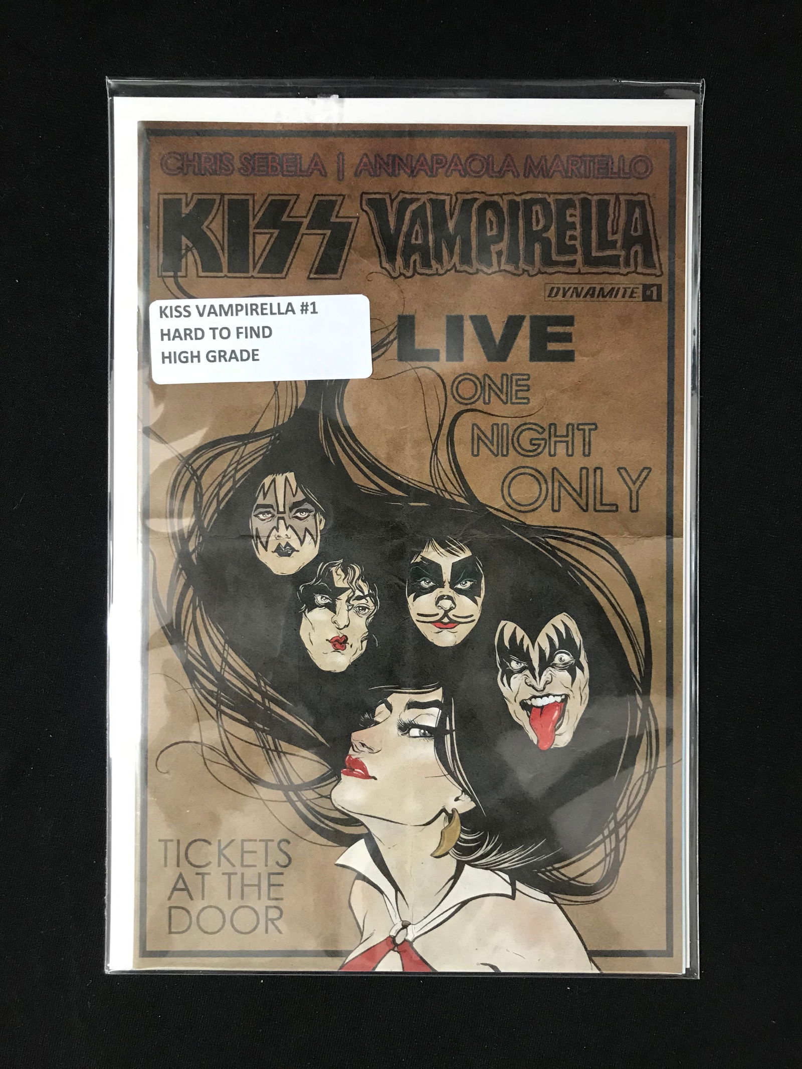 DYNAMITE COMICS NO.1 KISS VAMPIRELLA (1 of 1)