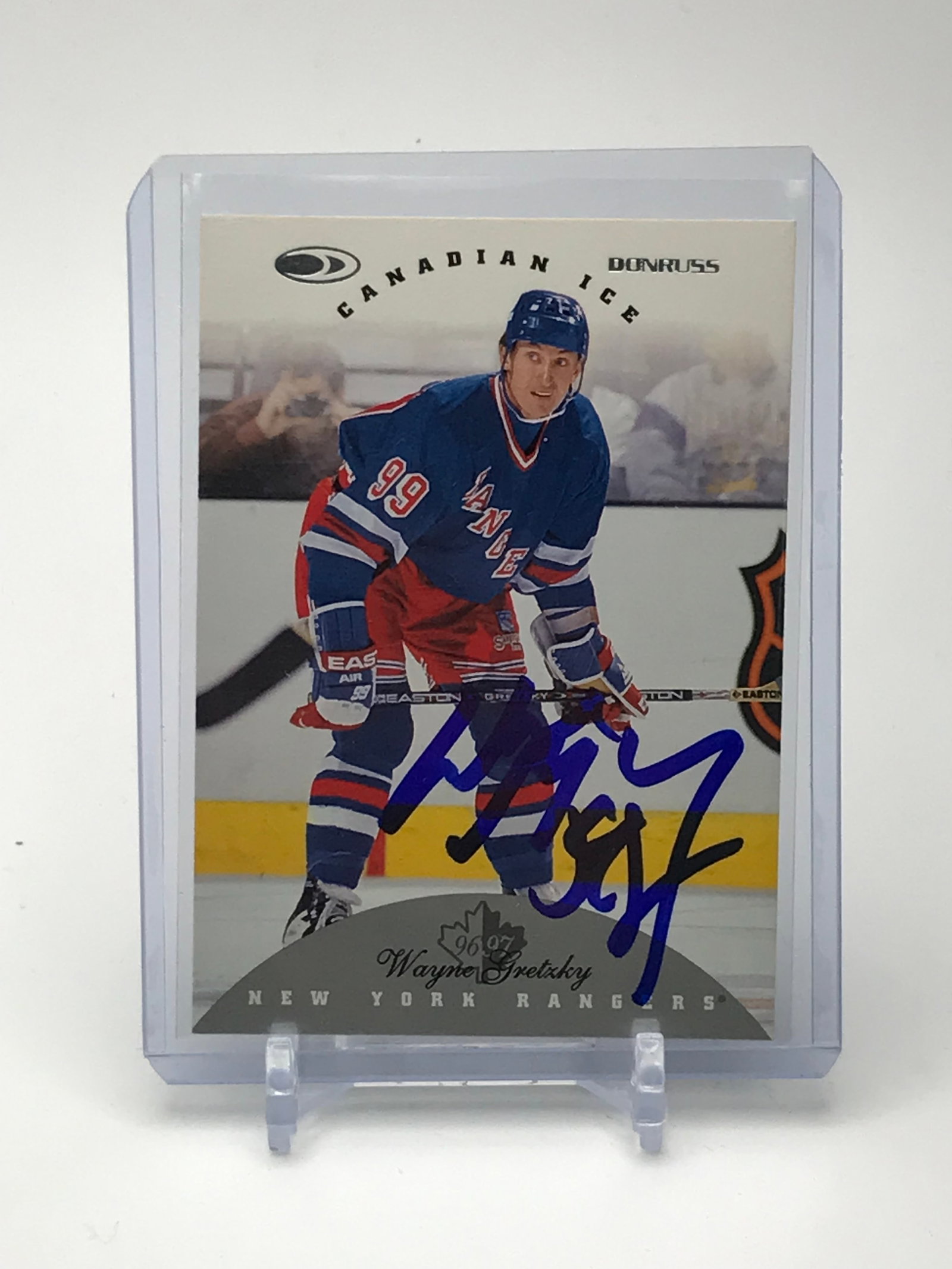 1996 DONRUSS NO.5 WAYNE CREZKY AUTOGRAPHED: Prices are in Canadian dollars