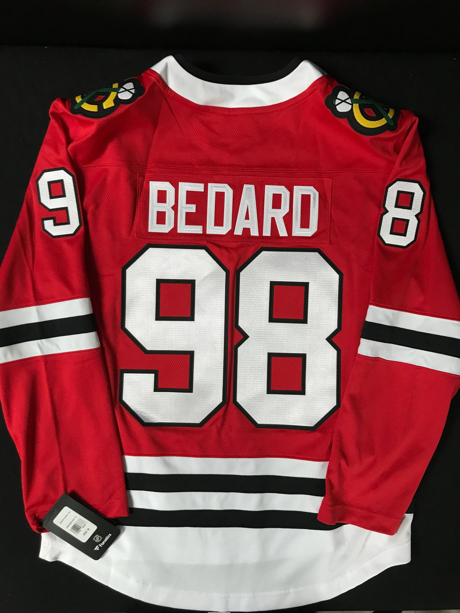 CONNOR BEDARD CHICAGO BLACKHAWKS FANATICS RED JERSEY SIZE MEDIUM: Prices are in Canadian dollars