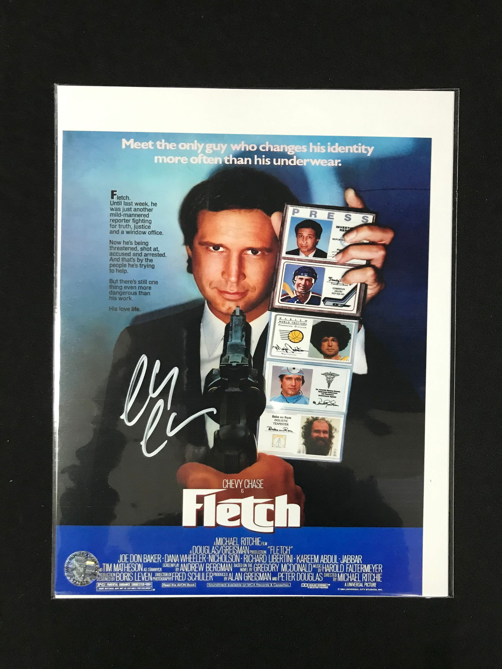 CHEVY CHASE SIGNED FLETCH 8X10 PHOTO (SUPER STAR COA) (1 of 2)