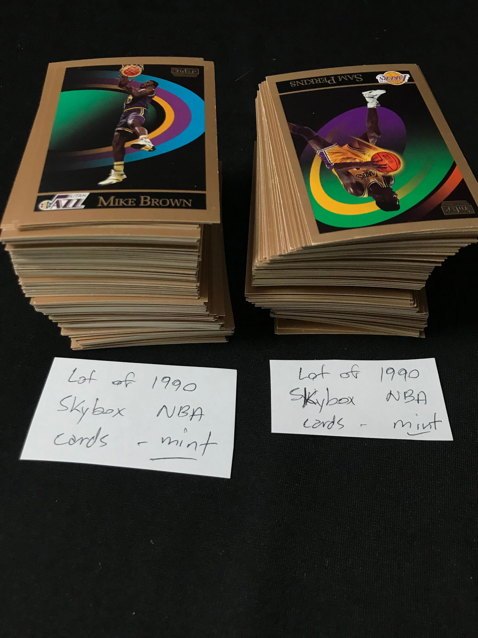 LARGE 1990 SKYBOX BASKETBALL CARD LOT (1 of 1)