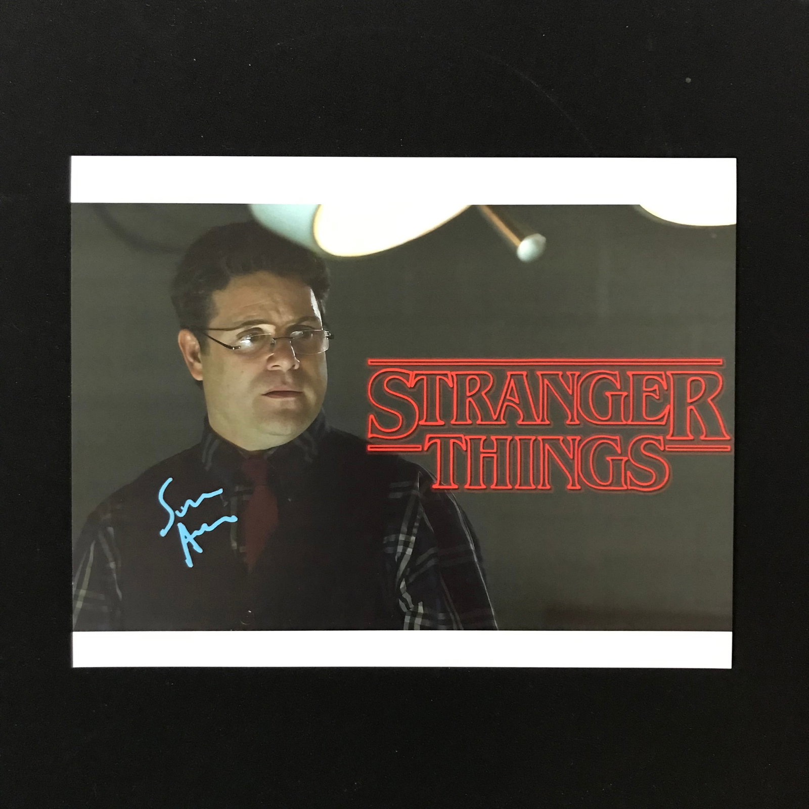SEAN ASTIN SIGNED "STRANGER THINGS" 8X10 PHOTO (WWOC COA) (1 of 1)