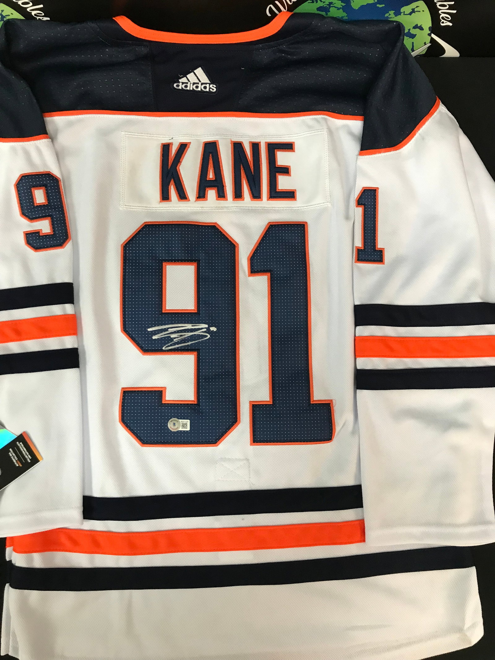 EVANDER KANE SIGNED OILERS JERSEY BECKETT COA: Prices are in Canadian dollars