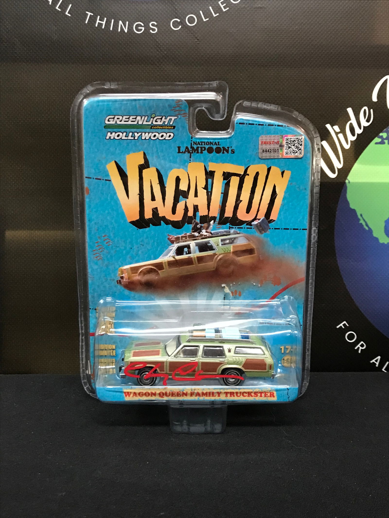 CHEVY CHASE SIGNED NATIONAL LAMPOONS VACATION DIE CAST TRISTAR COA (1 of 2)