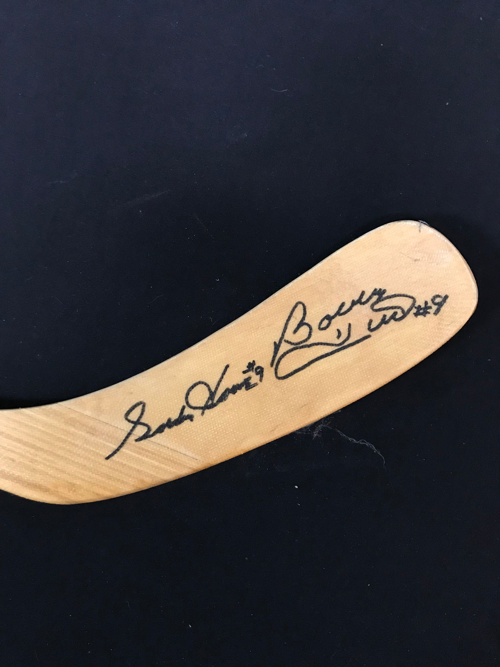 GORDIE HOWE AND BOBBY HULL SIGNED HOCKEY STICK (AL COLLECTIONS COA( (1 of 3)