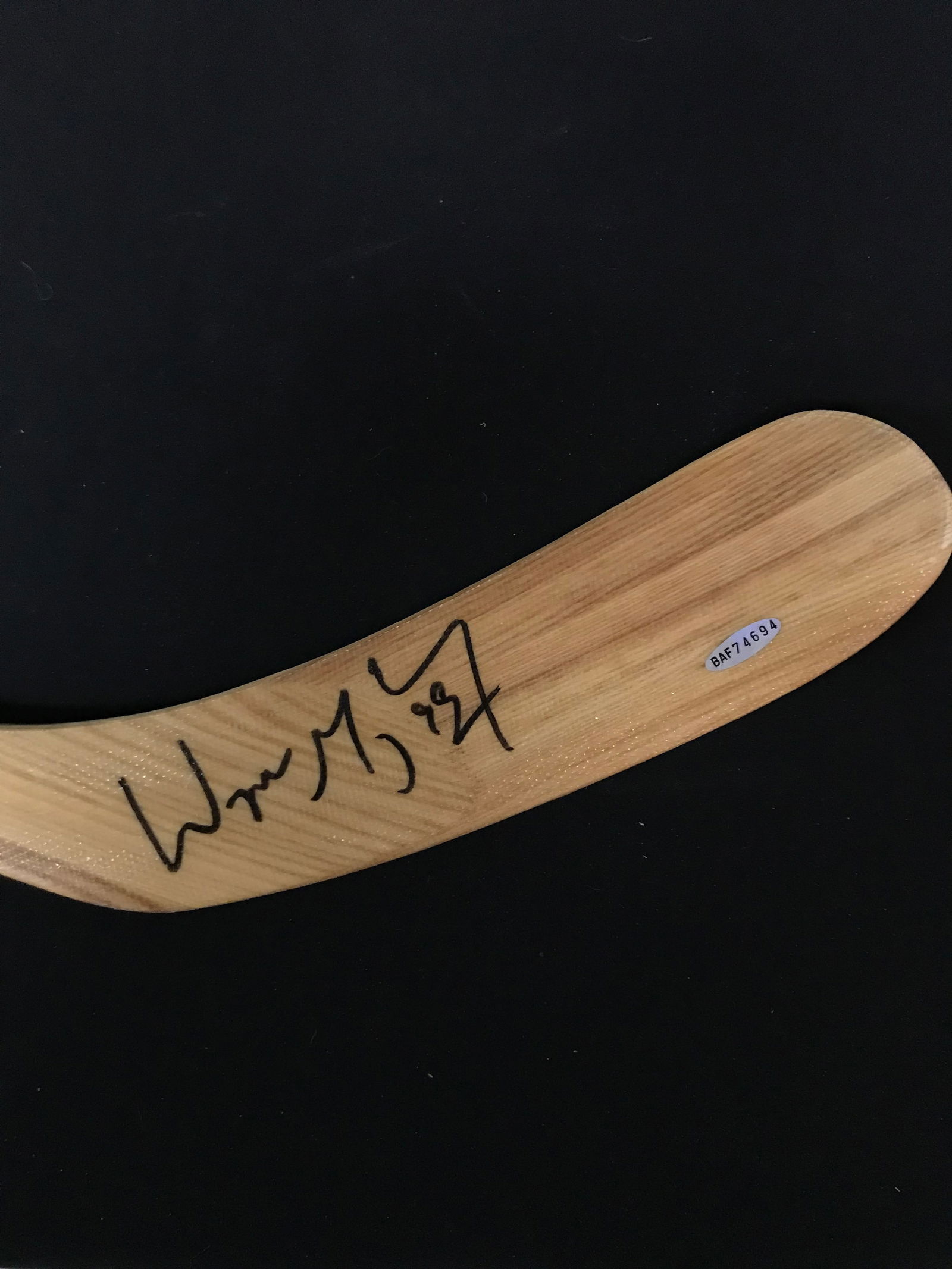 WAYNE GRETZKY SIGNED HOCKEY HESPLER HOCKEY STICK WITH GRIPPER (UPPER DCK COA) (1 of 4)