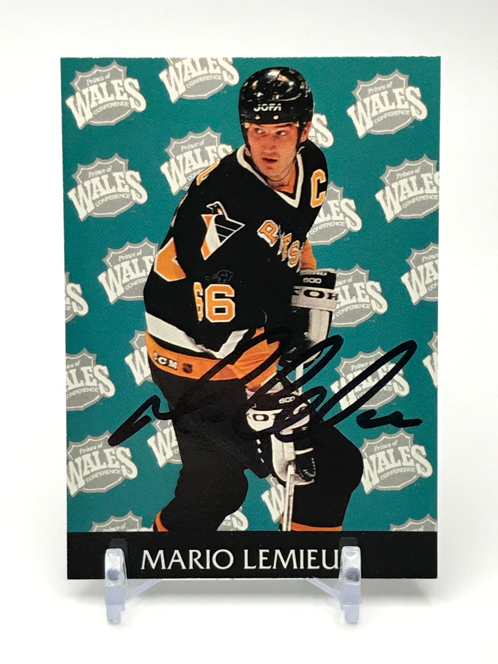 MARIO LEMIEUX SIGNED NHL TRADING CARD GCG COA: Prices are in Canadian dollars