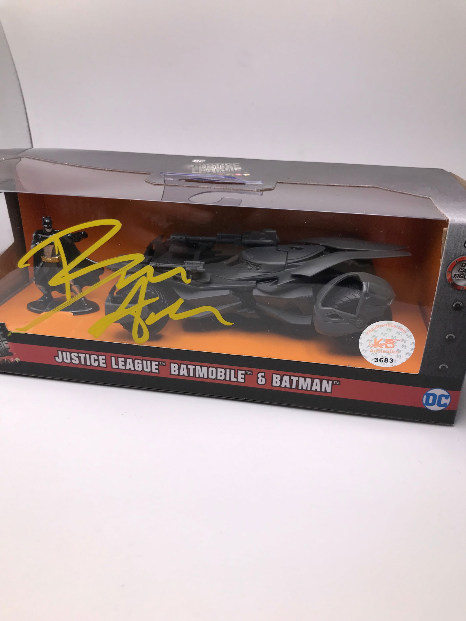 BEN AFFLECK SIGNED BATMOBILE KB COA (1 of 1)