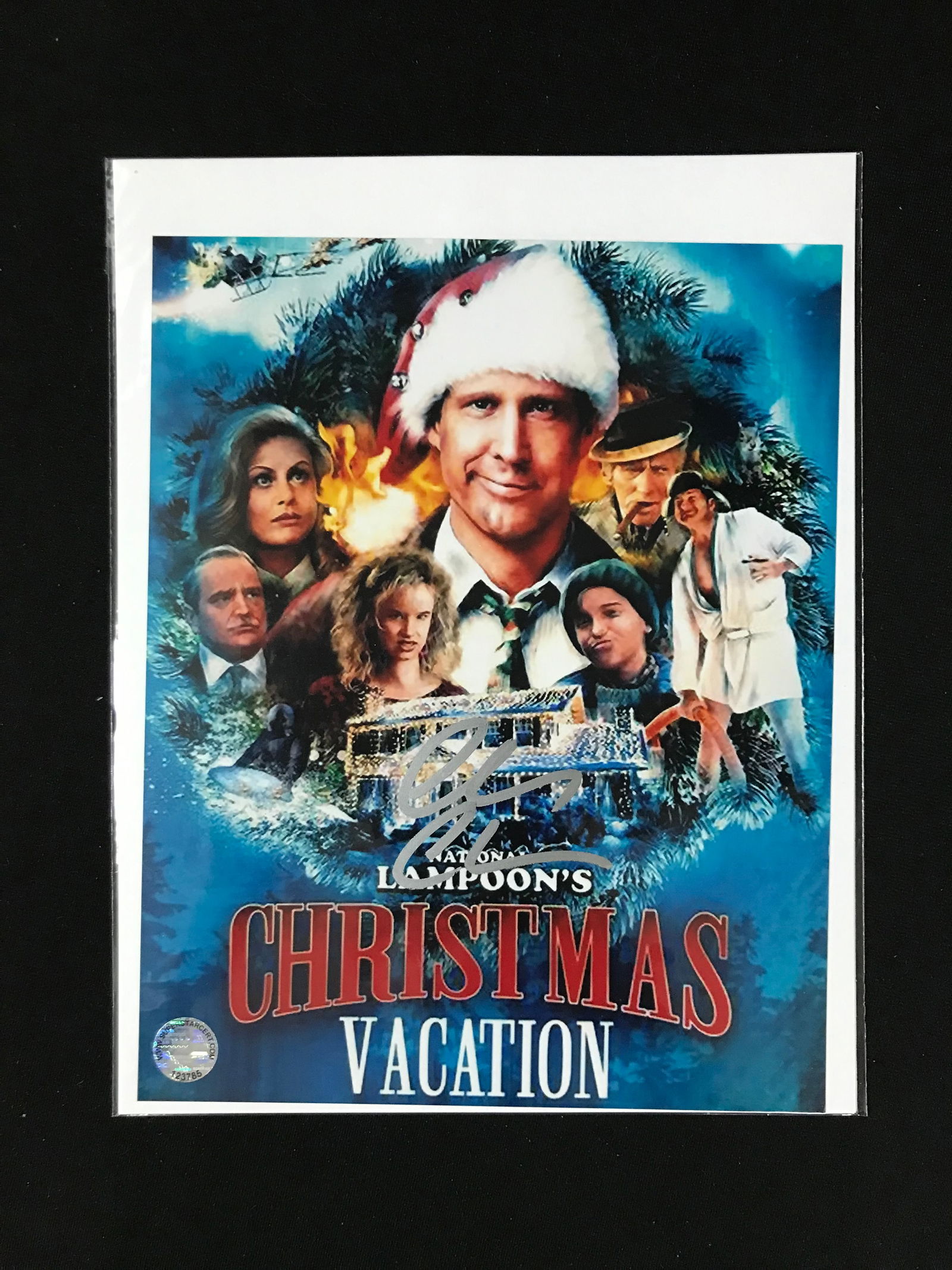 CHEVY CHASE SIGNED NATIONAL LAMPOONS "CHRISTMAS VACATION" 8X10 PHOTO (SUPER STAR COA) (1 of 2)