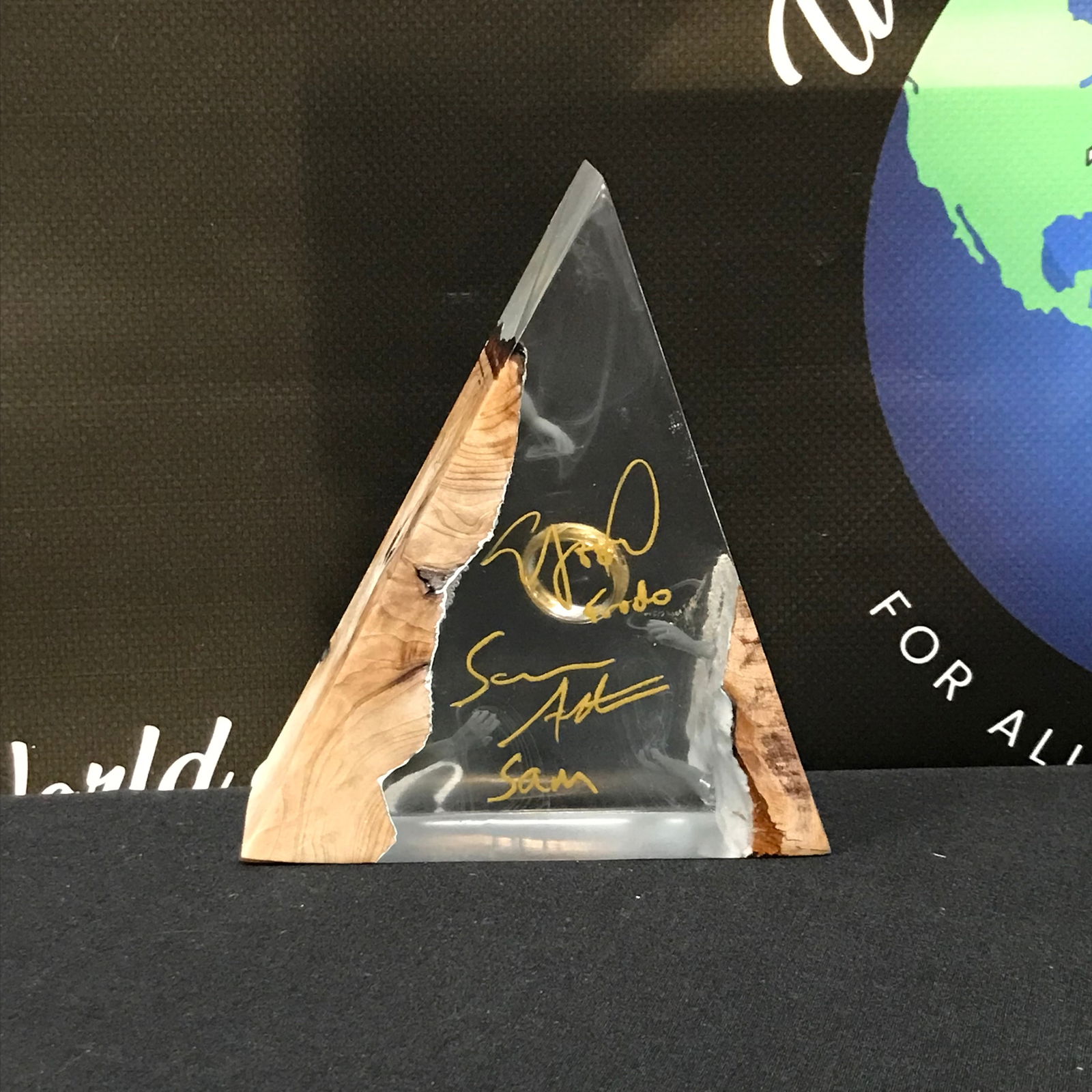 ELIJAH WOOD AND SEAN ASTIN SIGNED LOTR "RING OF POWER" LIGHT (WWOC COA): Prices are in Canadian dollars