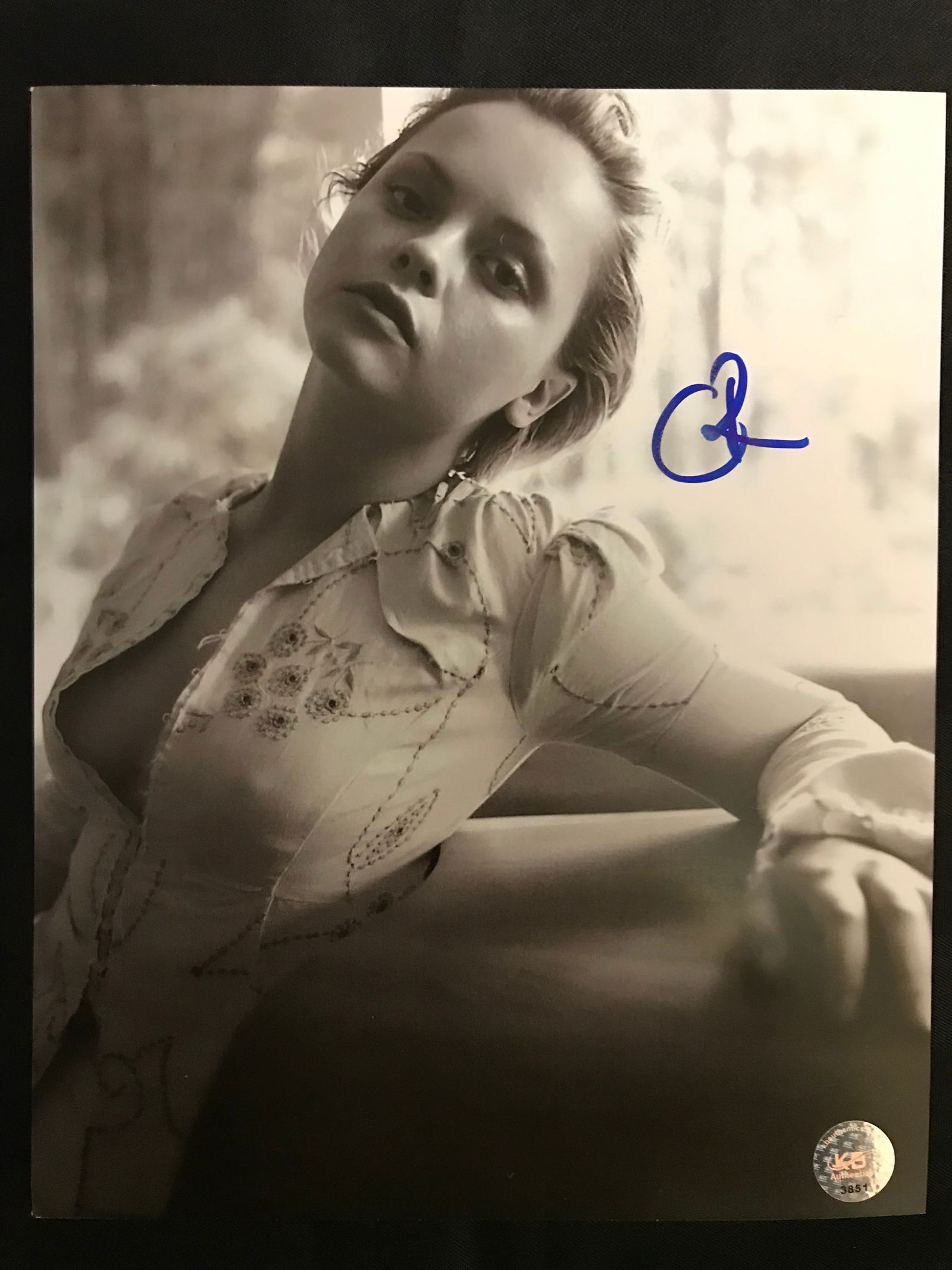 CHRISTINA RICCI SIGNED 8 X 10 (KB COA) (1 of 1)