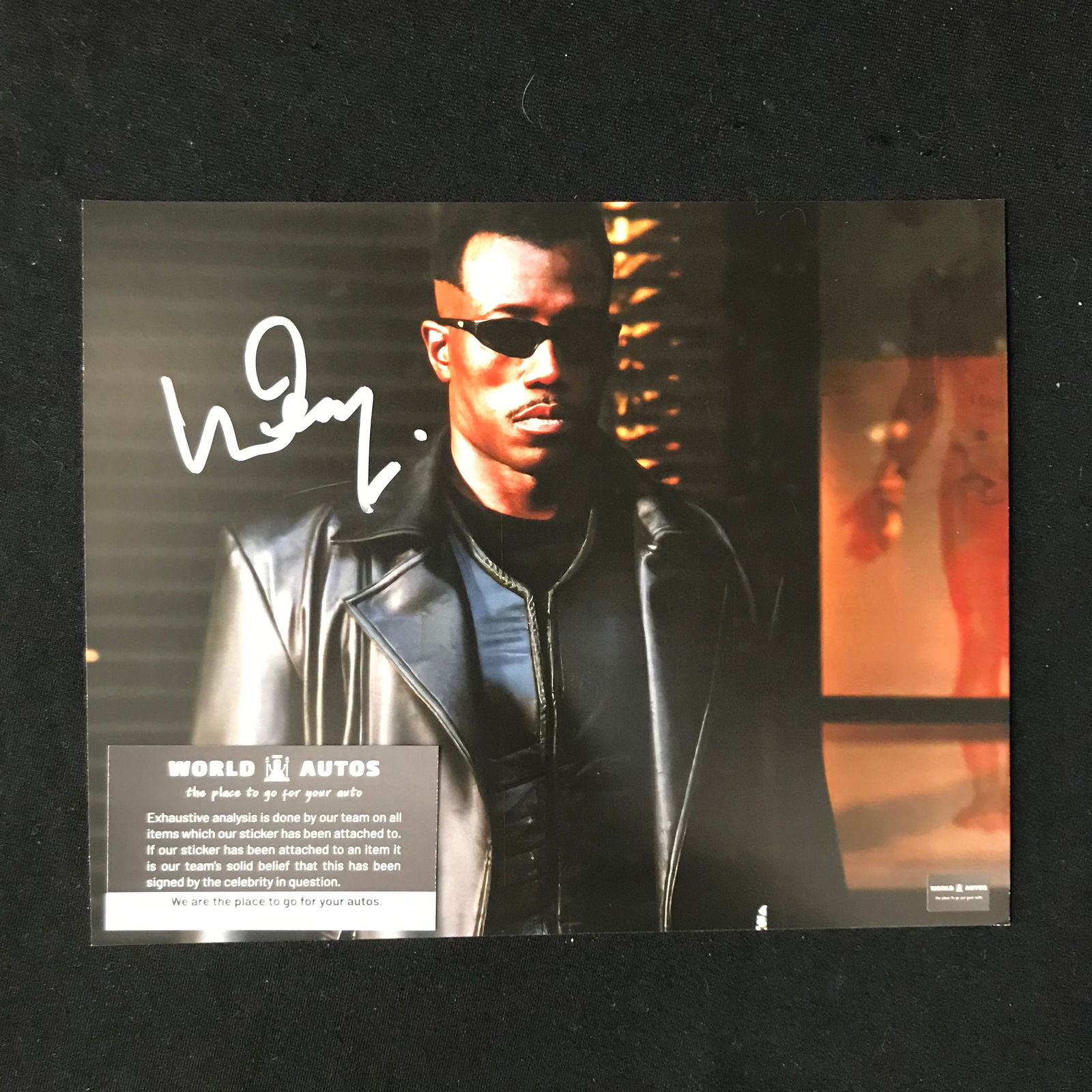WESLEY SNIPES SIGNED "BLADE" 8X10 PHOTO (WORLD AUTOS COA) (1 of 1)