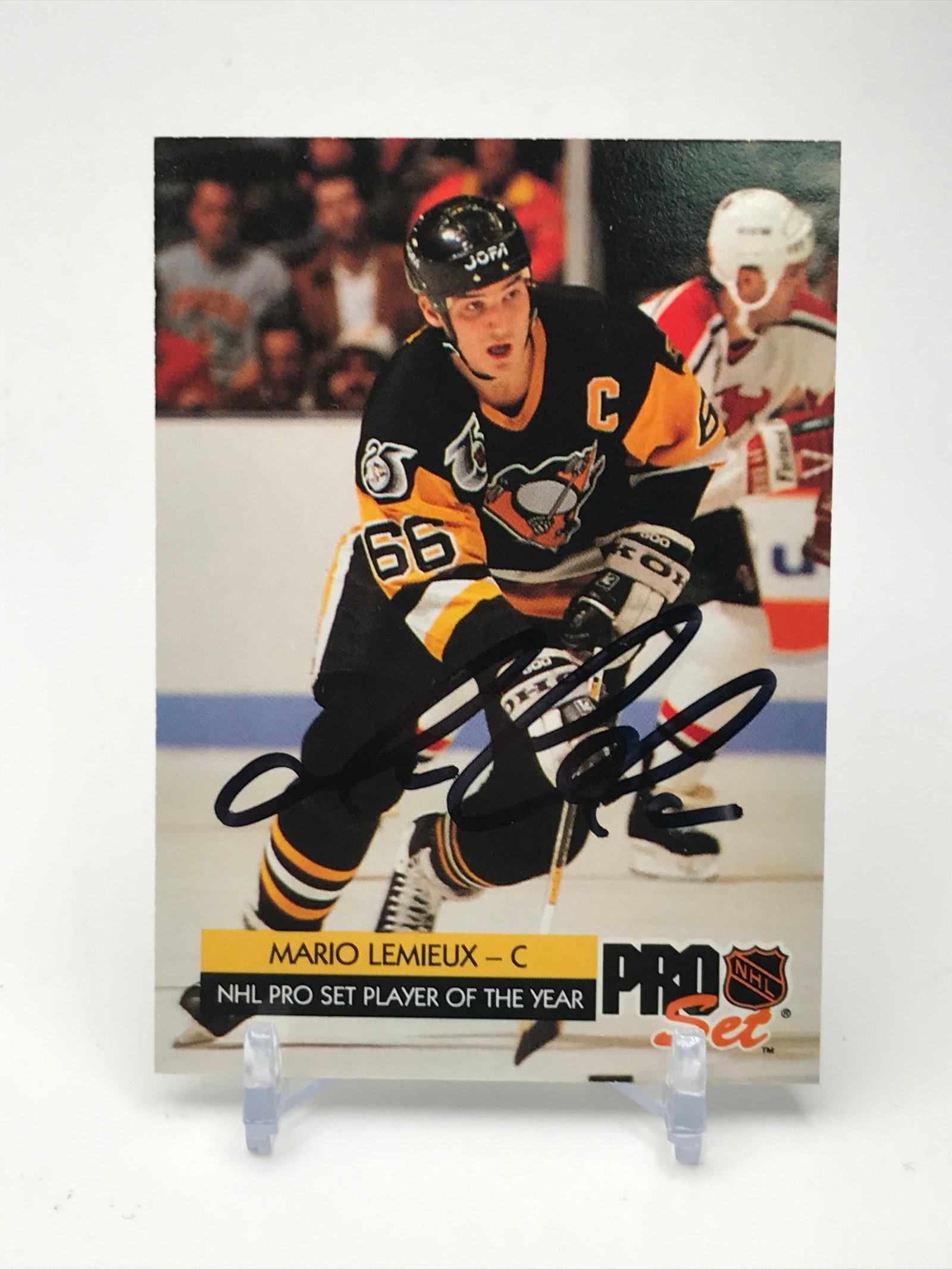 MARIO LEMIUEX NHL TRADING CARD GCG COA: Prices are in Canadian dollars