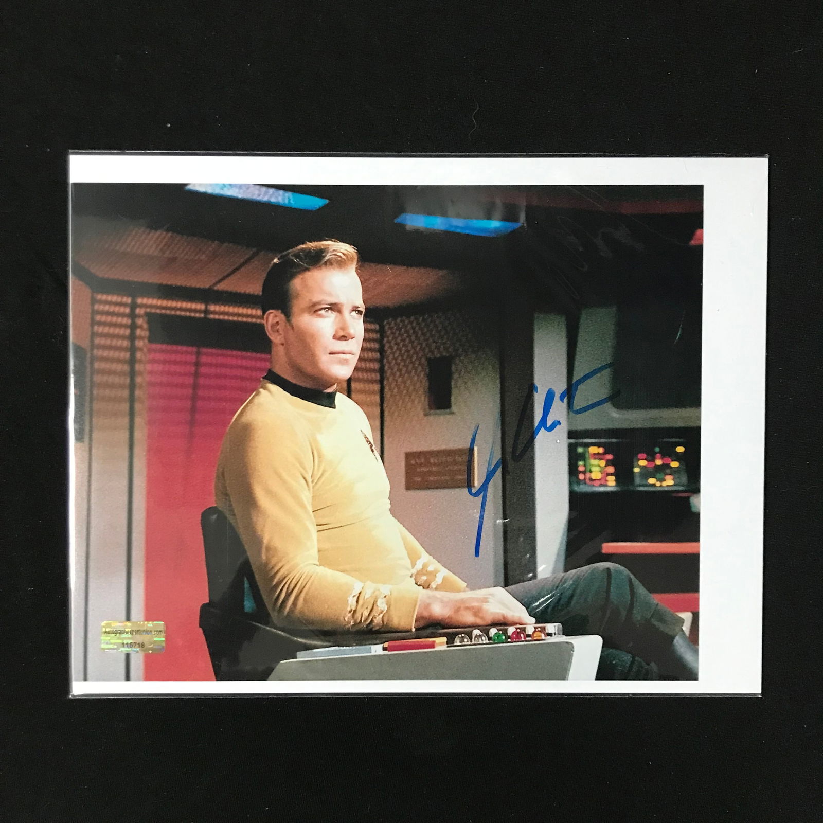 WILLIAM SHATNER SIGNED 8X10 (AUTOGRAPH EXPERT UNION COA) (1 of 2)