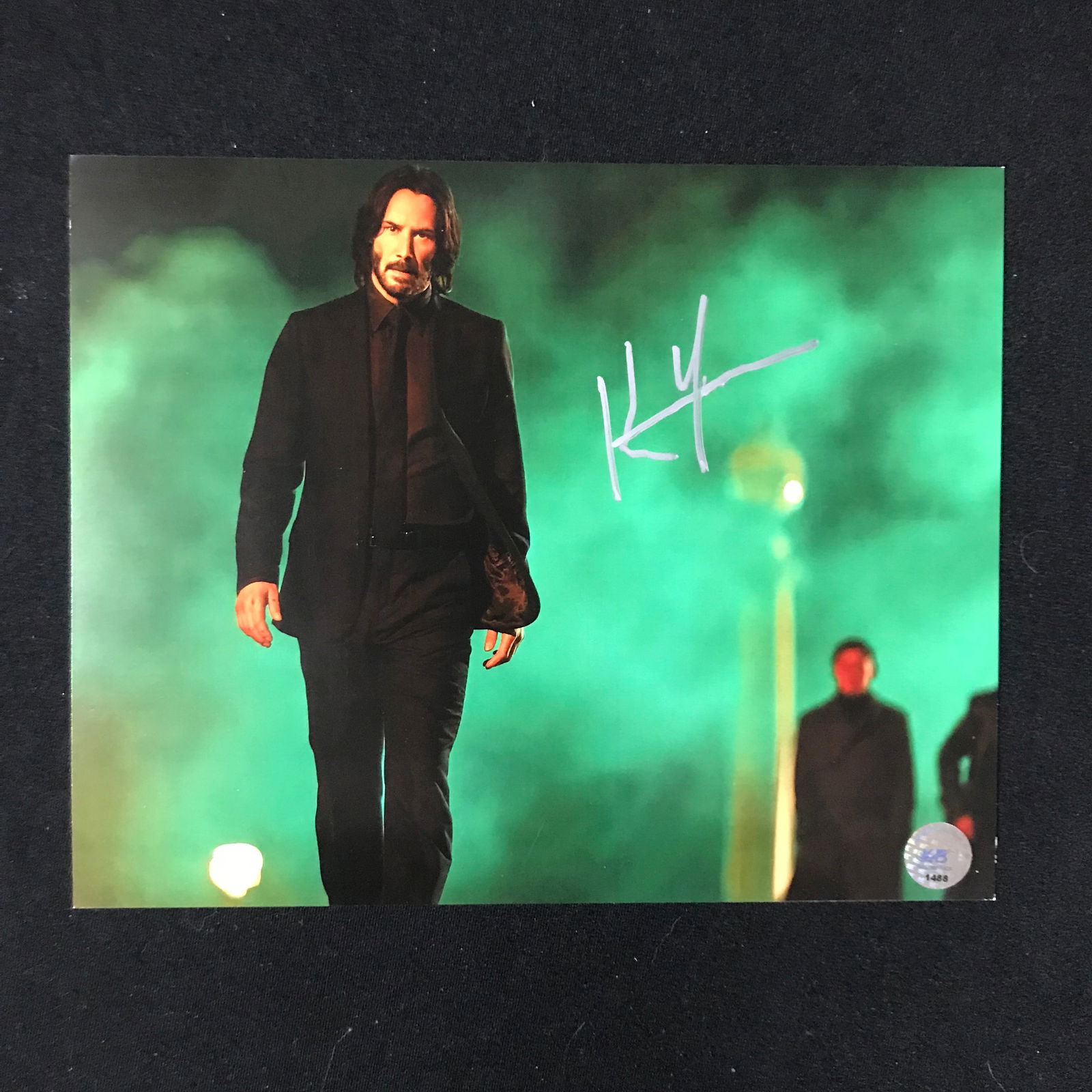 KEANU REEVES SIGNED 8X10 (KB COA) (1 of 1)