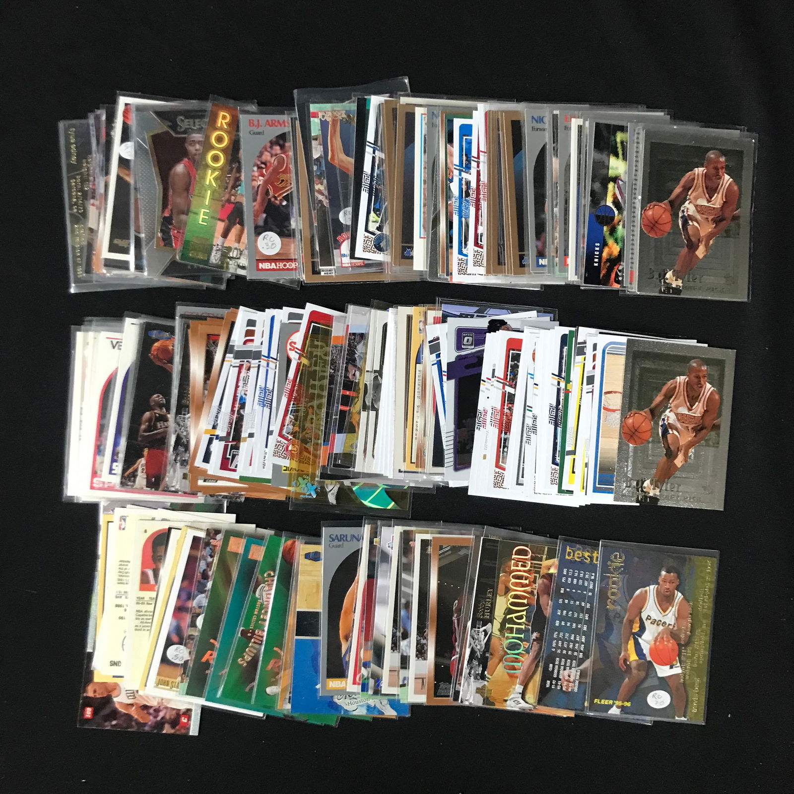 LOT OF 50+ ASSORTED BASKETBALL CARDS (1 of 1)