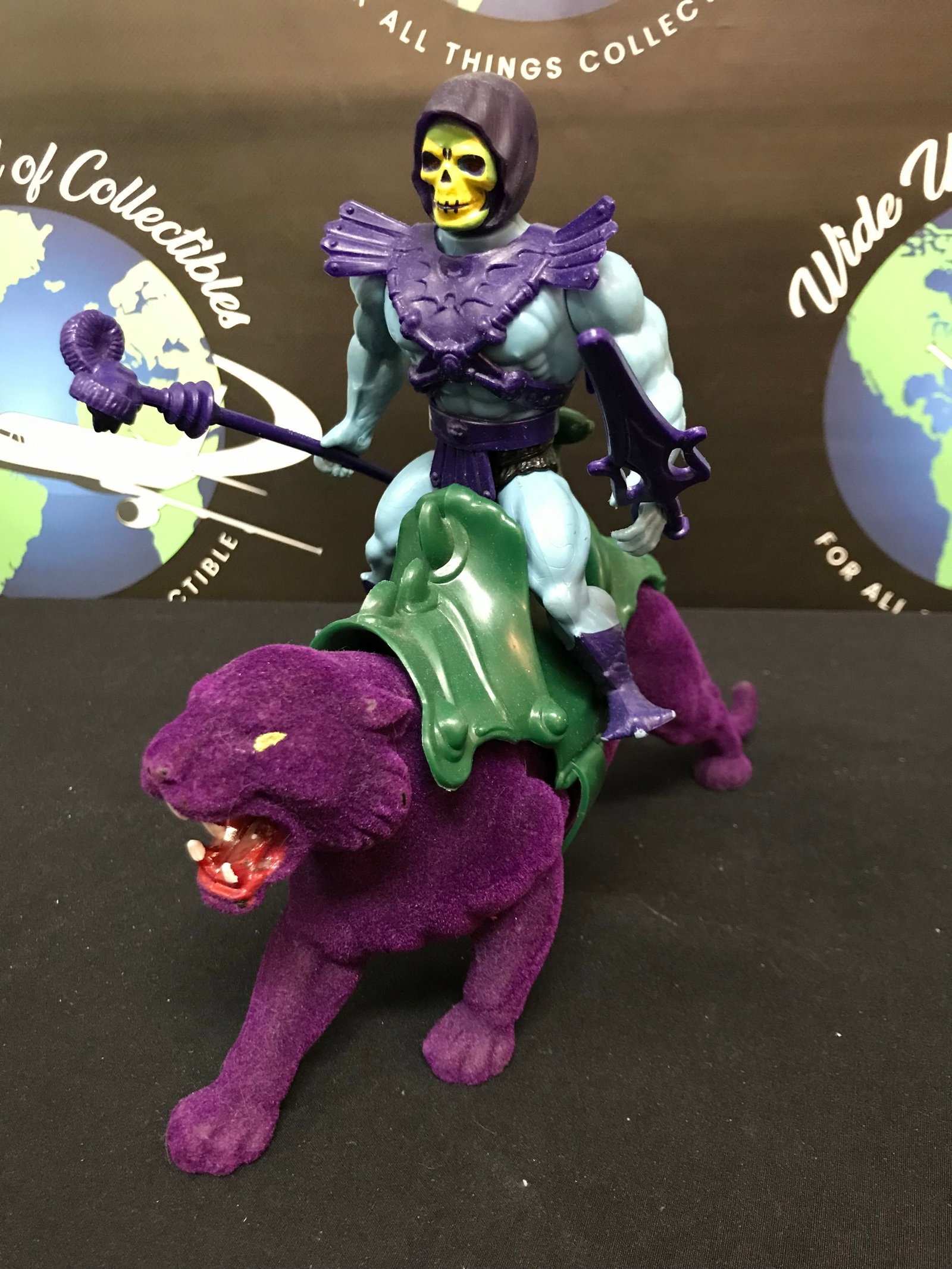 COMPLETE MINT CONDITION MASTER OF THE UNIVERSE SKELATOR AND CAT: Prices are in Canadian dollars