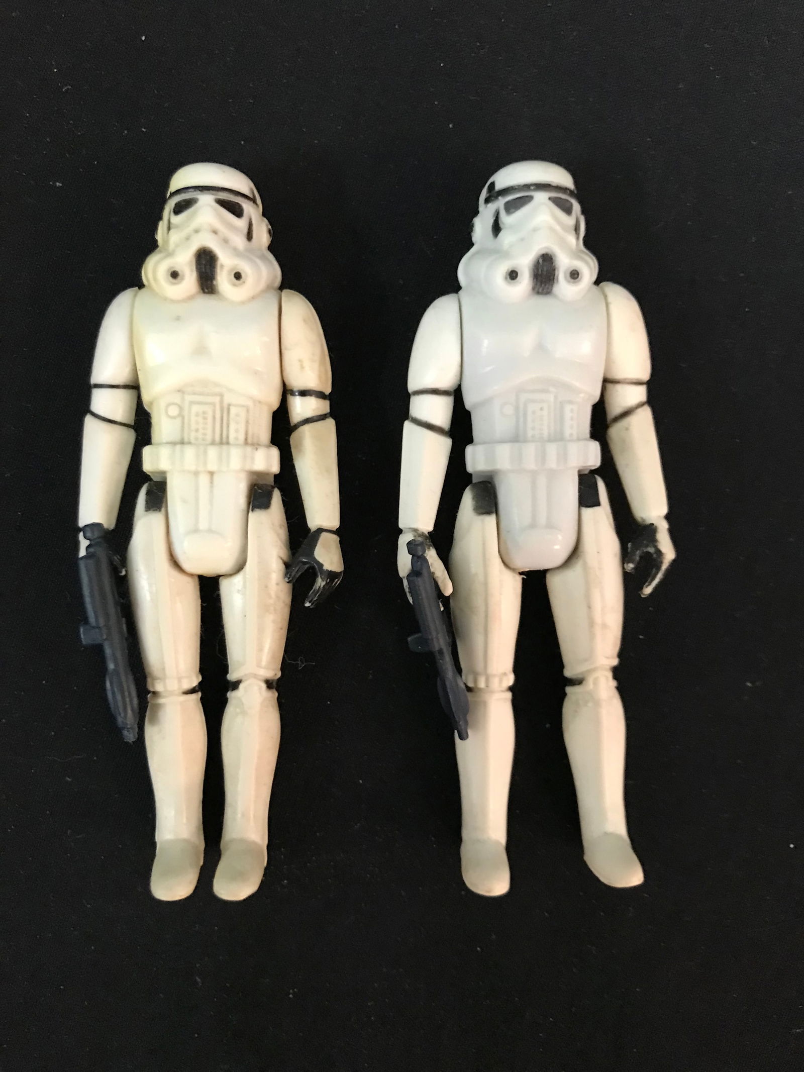 2X VINTAGE 1977 KENNER STAR WARS STORMTROOPER ACTION FIGURES WITH BLASTERS (1 of 1)