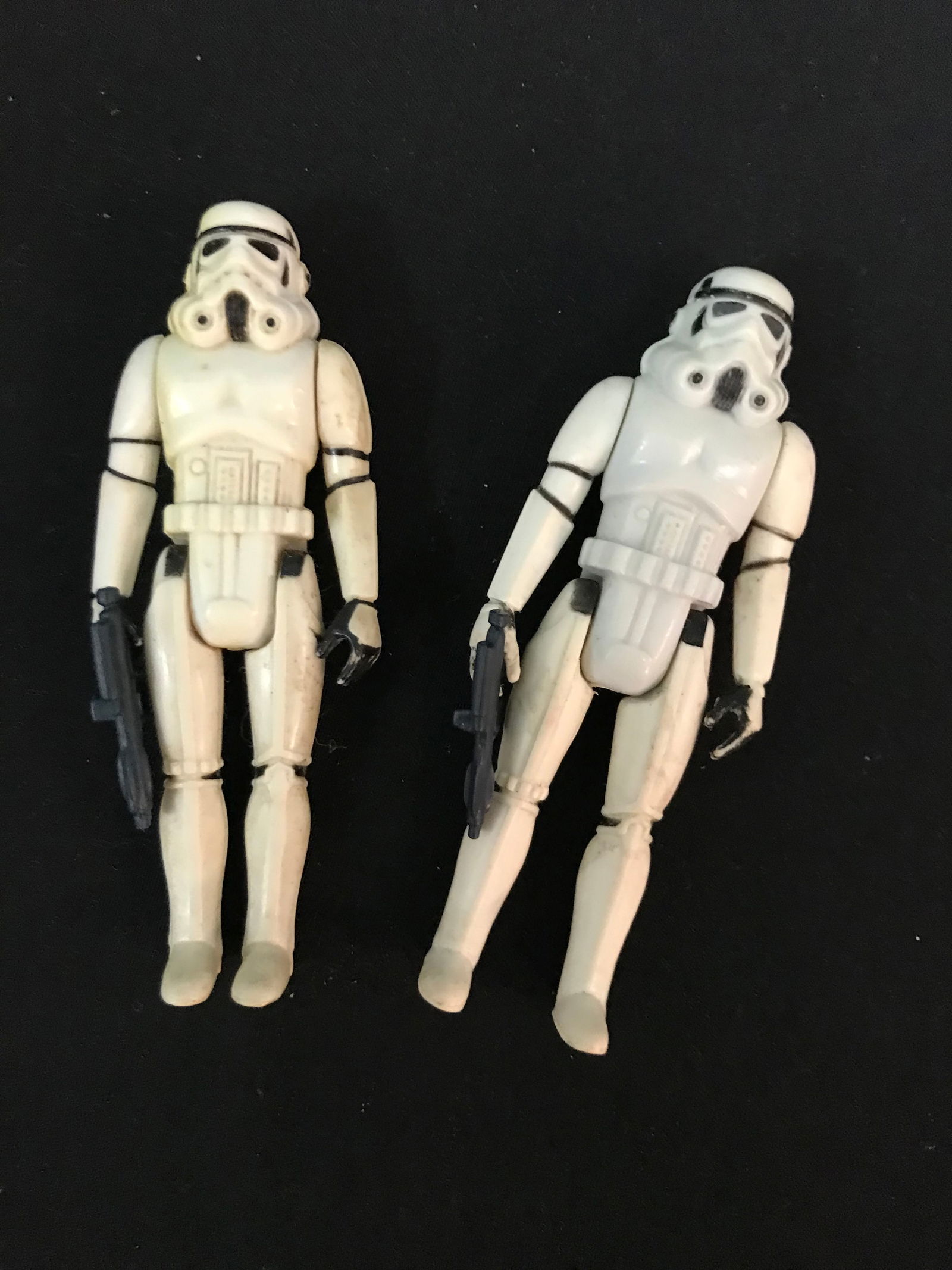 2X VINTAGE 1977 KENNER STAR WARS STORMTROOPER ACTION FIGURES WITH BLASTERS (1 of 2)
