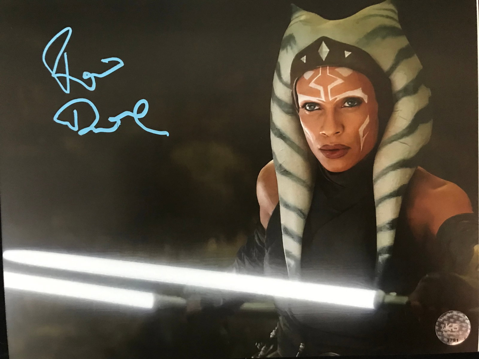 ROSARIO DAWSON SIGNED 'AHSOKA TANO' 8X10 PHOTO KB COA: Prices are in Canadian dollars