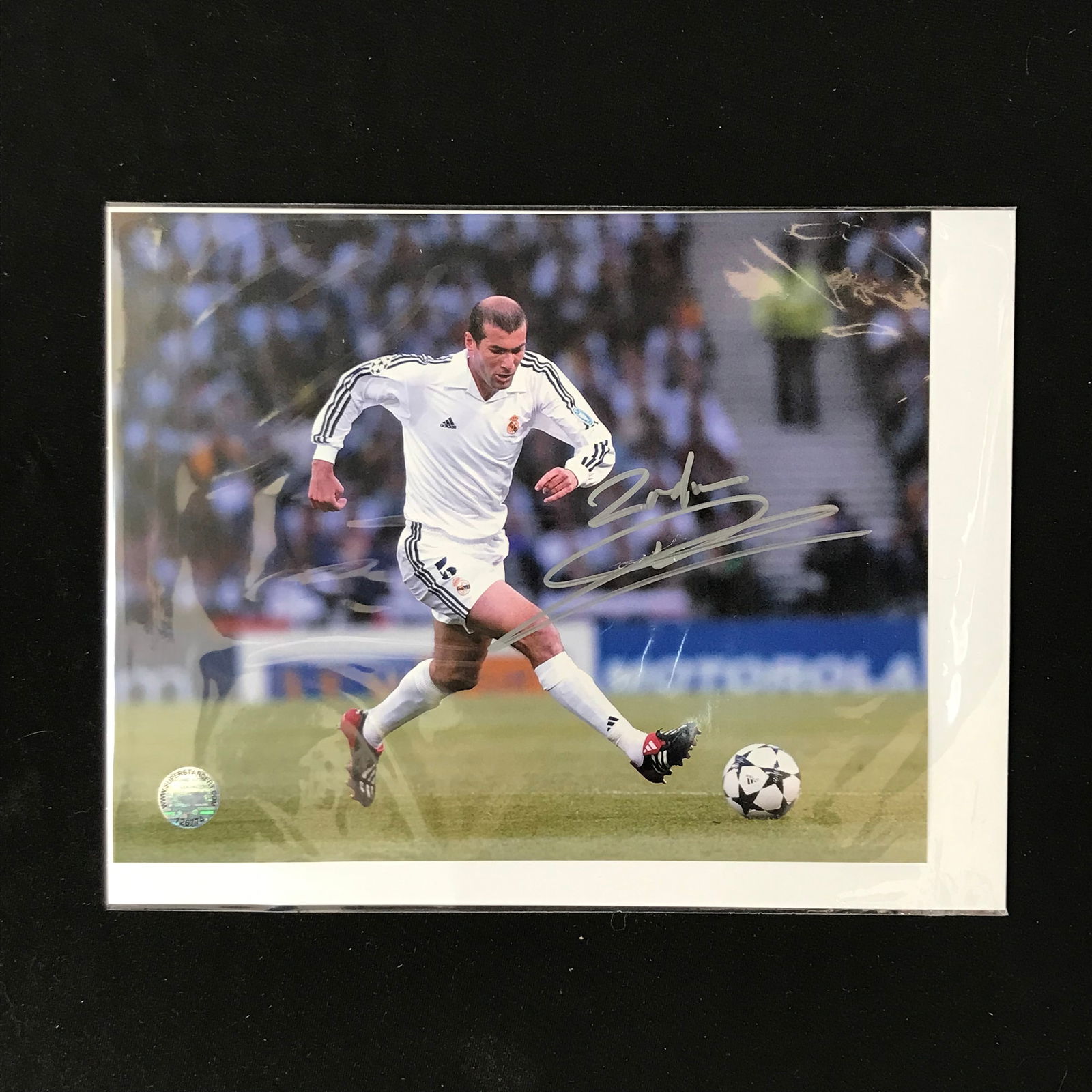 ZINEDINE ZIDANE SIGNED 8X10 - SUPERSTAR COA (1 of 2)