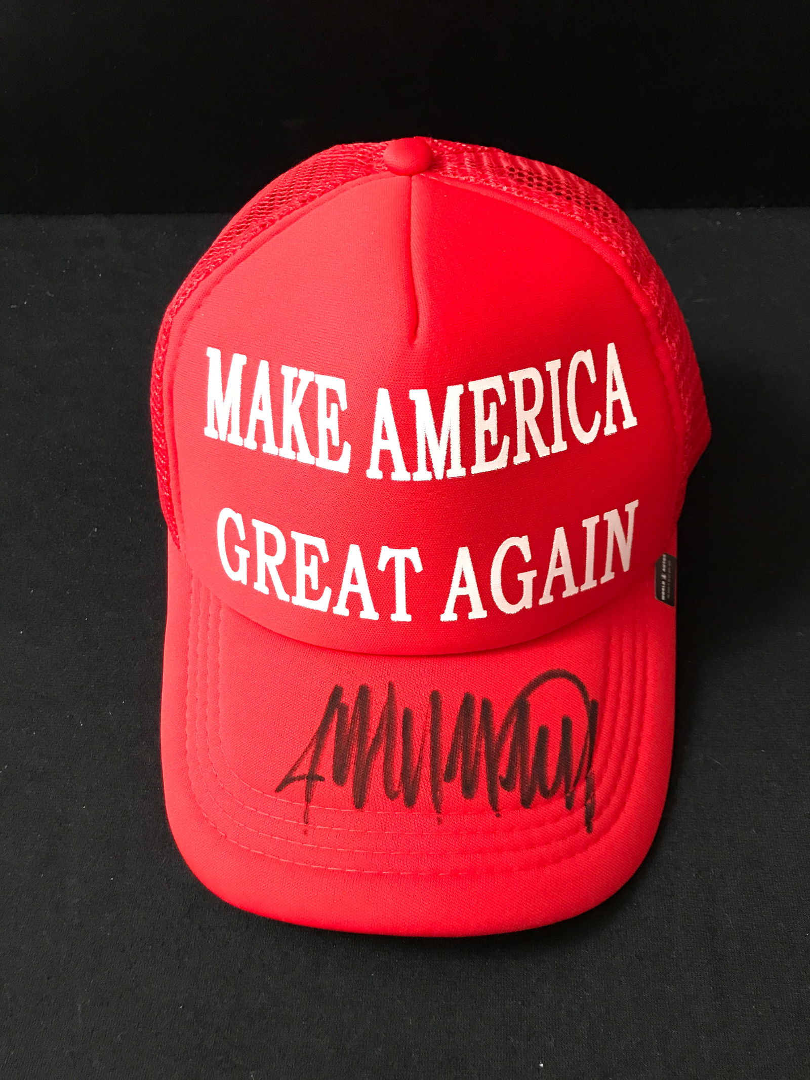 DONALD TRUMP SIGNED 'MAGA' HAT WORLD AUTOS COA (1 of 1)