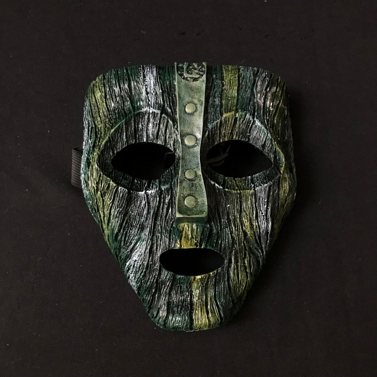 JIM CARREY SIGNED 'THE MASK' WORLD AUTOS COA (1 of 3)