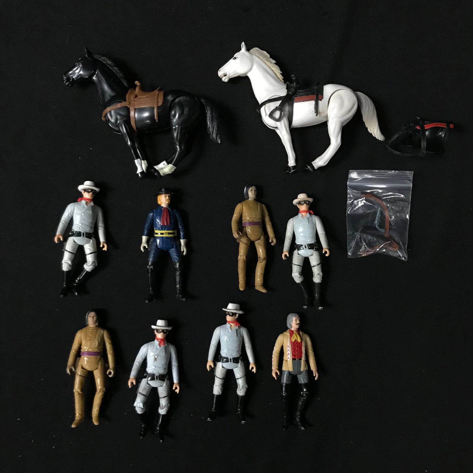 LOT OF 10 VINTAGE LONE RANGER ACTION FIGURES: Prices are in Canadian dollars