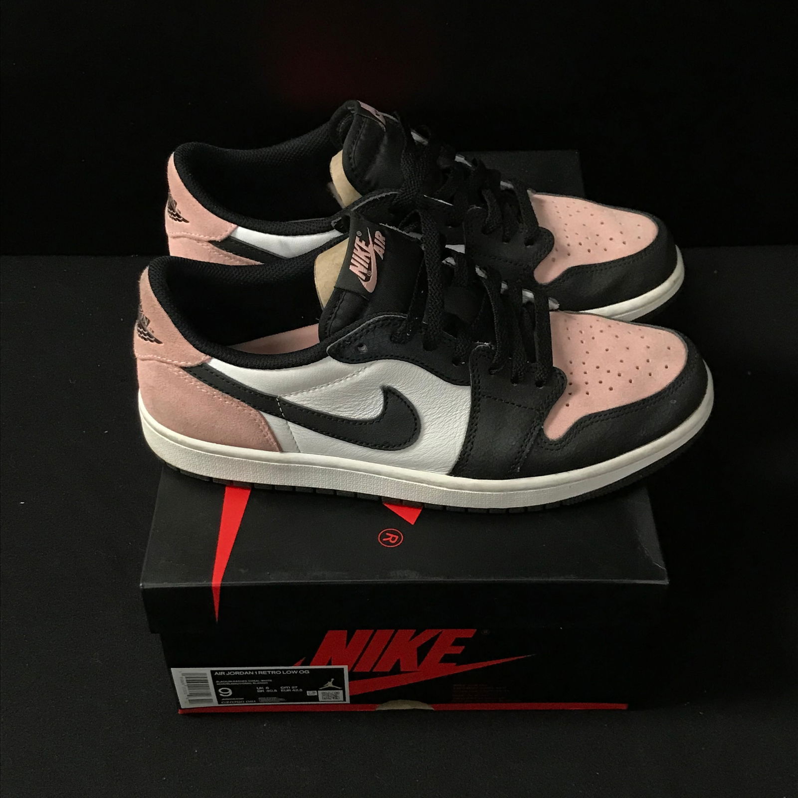 JORDAN 1 LOW BLEACHED CORAL SIZE 9 SHOES: Prices are in Canadian dollars