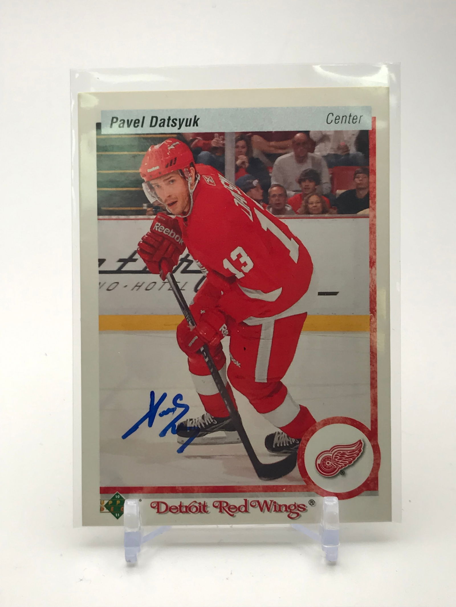 2011 PAVEL DATSYUK SIGNED UPPER DECK CARD NO. 316 (1 of 2)
